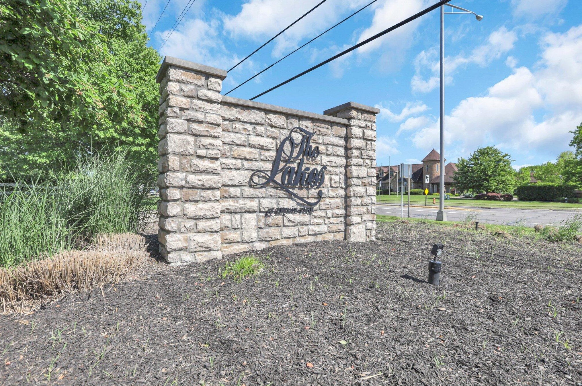 5315 Bethel Park Dr, Columbus OH  43235-7125 exterior