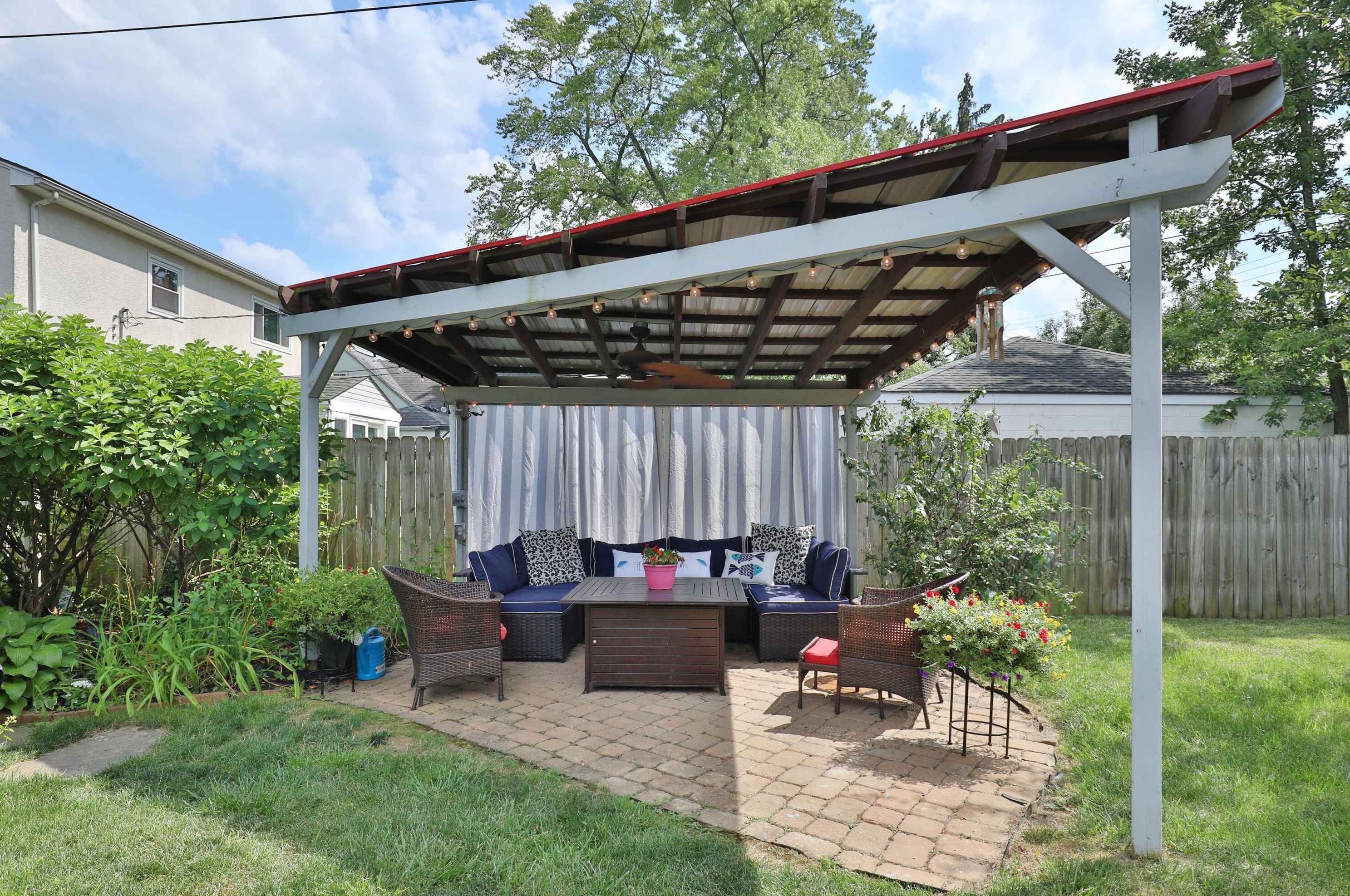 239 Kellner Rd, Columbus OH 43209-1530 exterior