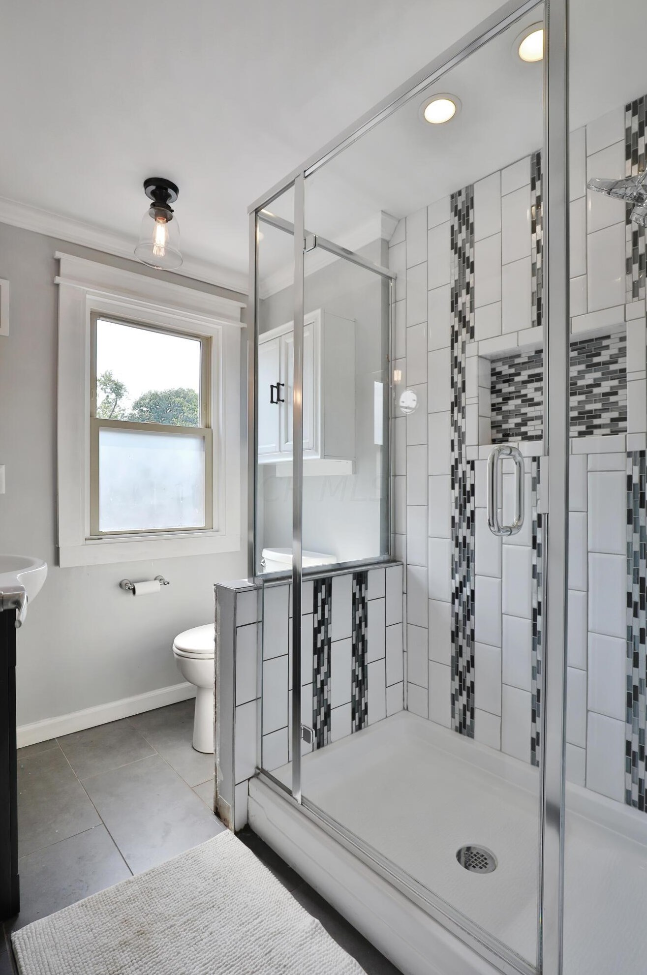 239 Kellner Rd, Columbus OH 43209-1530 exterior