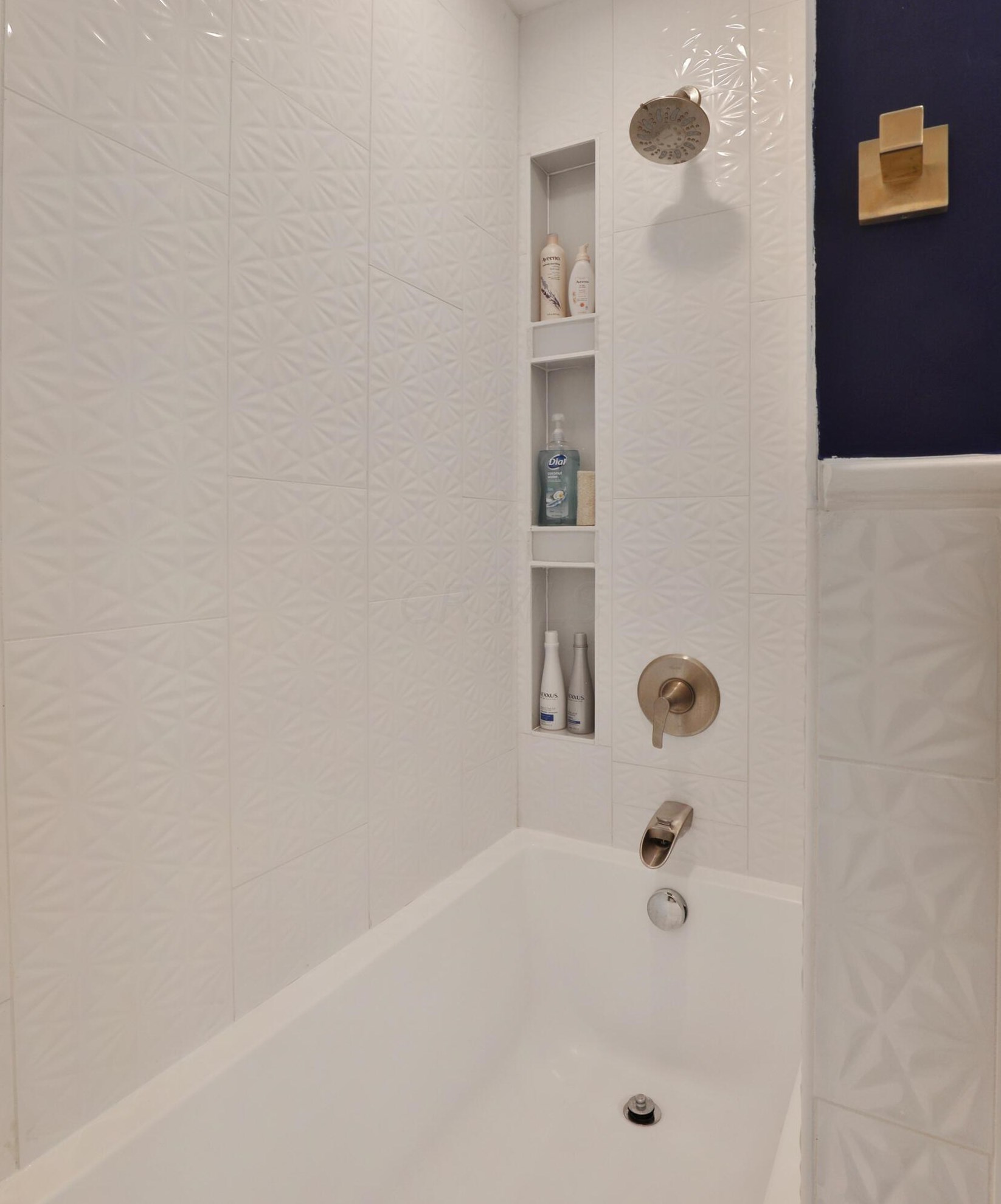 239 Kellner Rd, Columbus OH 43209-1530 exterior