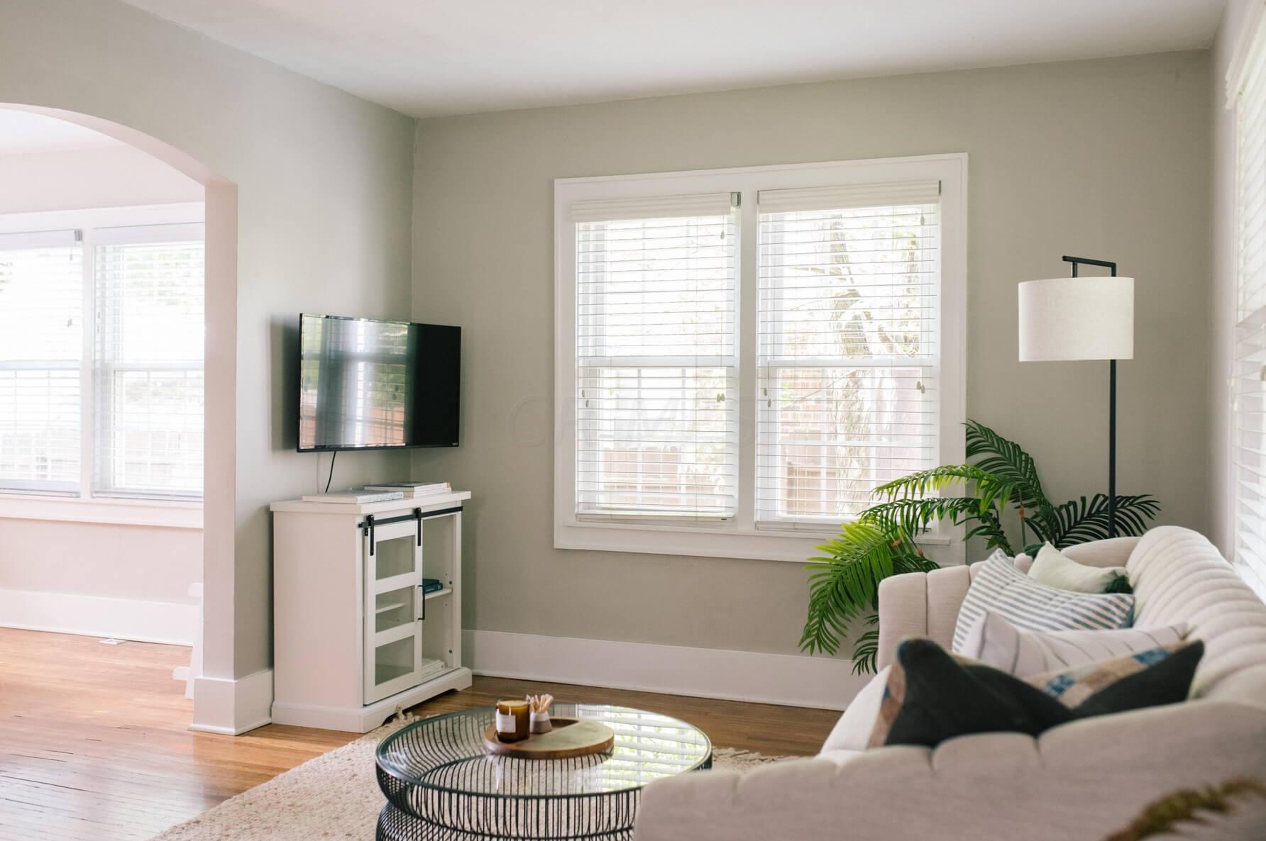 812 Gladden Rd, Columbus OH 43212-3811 exterior