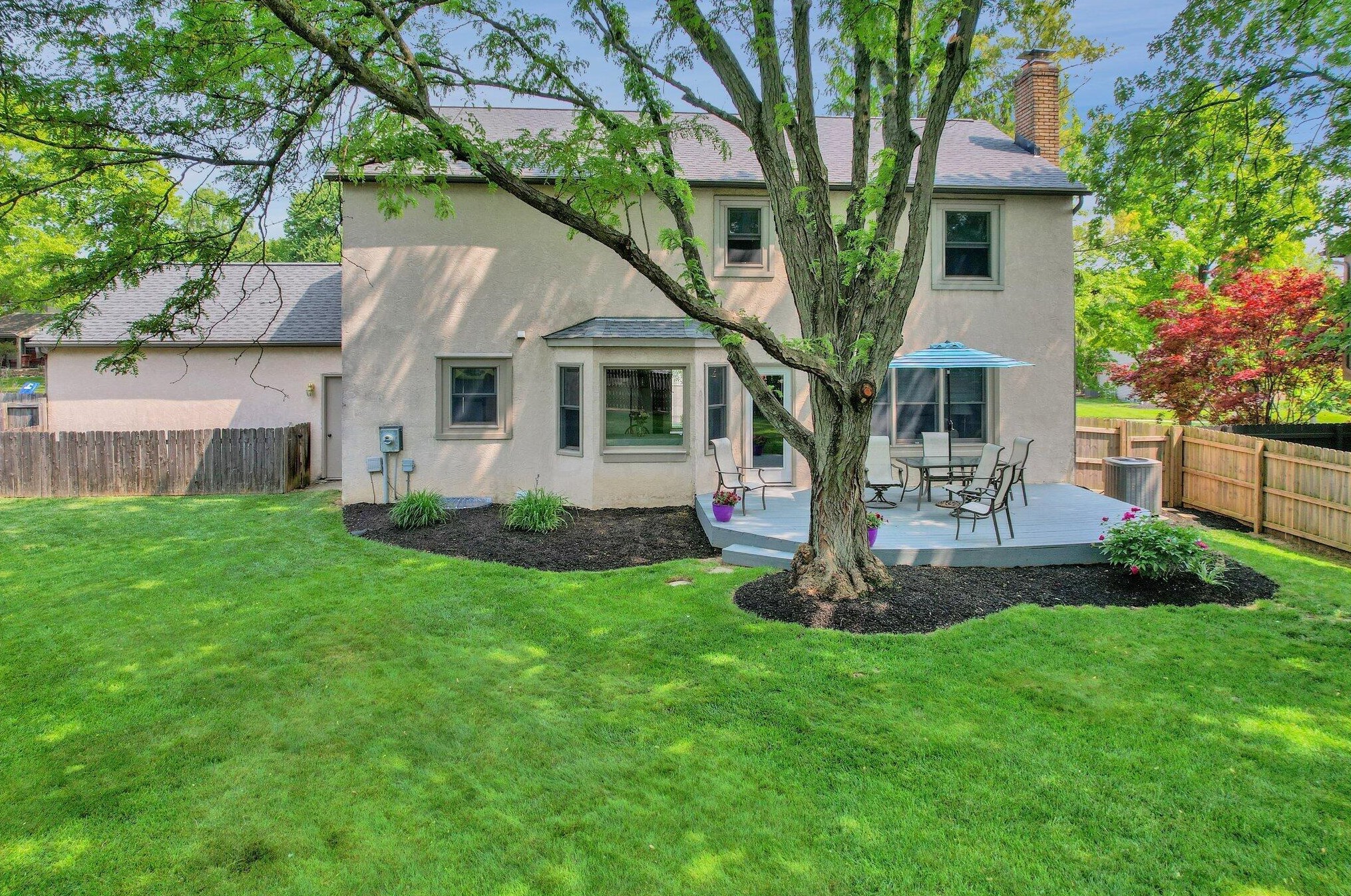 1189 Leicester Pl, Columbus OH 43235-2181 exterior