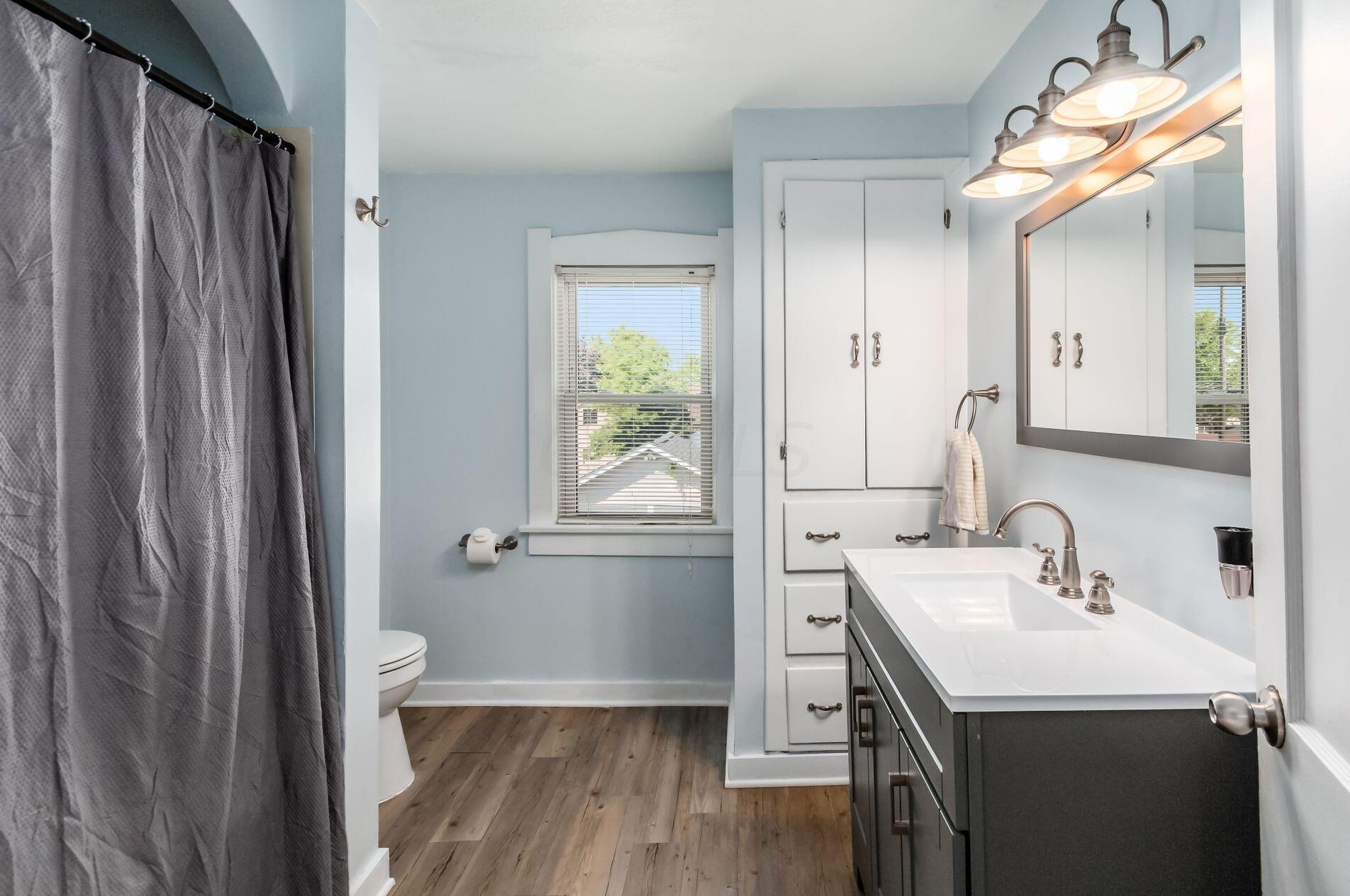 655 Hilltonia Ave, Columbus OH 43223-1703 exterior