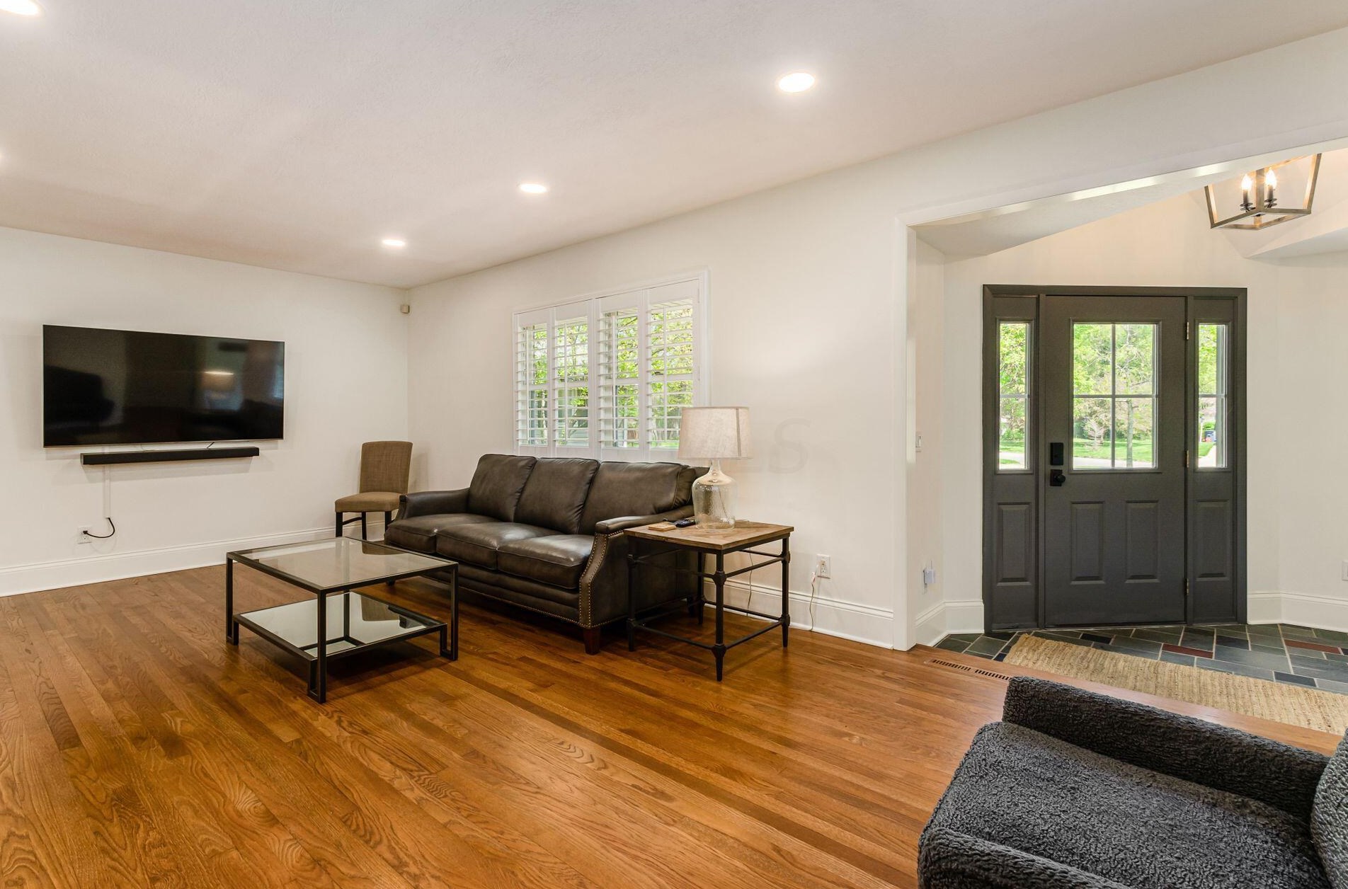 549 Columbia Ave, Columbus OH 43209-1005 exterior