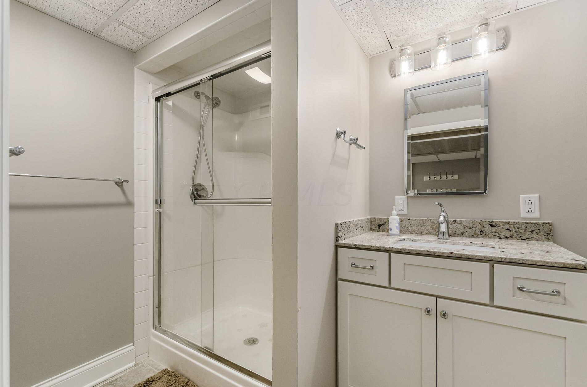 549 Columbia Ave, Columbus OH 43209-1005 exterior