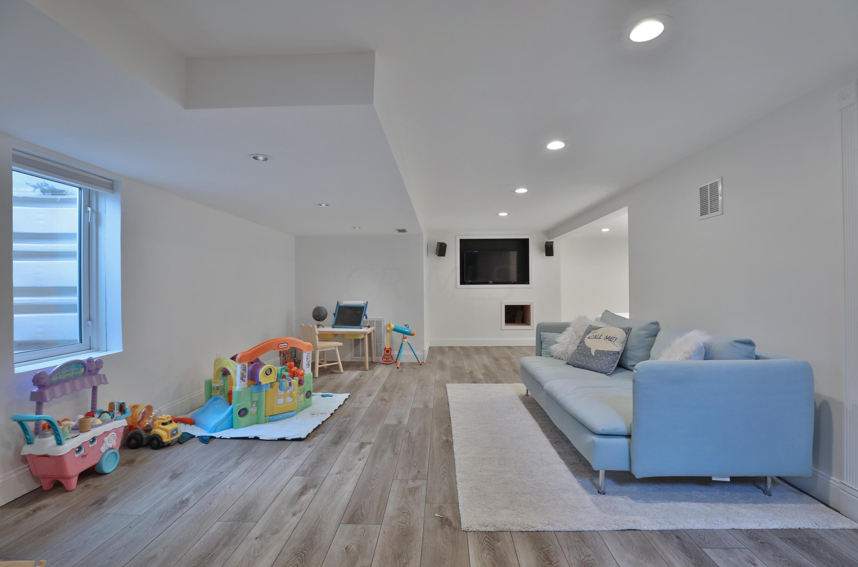 1011 Roosevelt Ave, Columbus OH 43209-1558 exterior