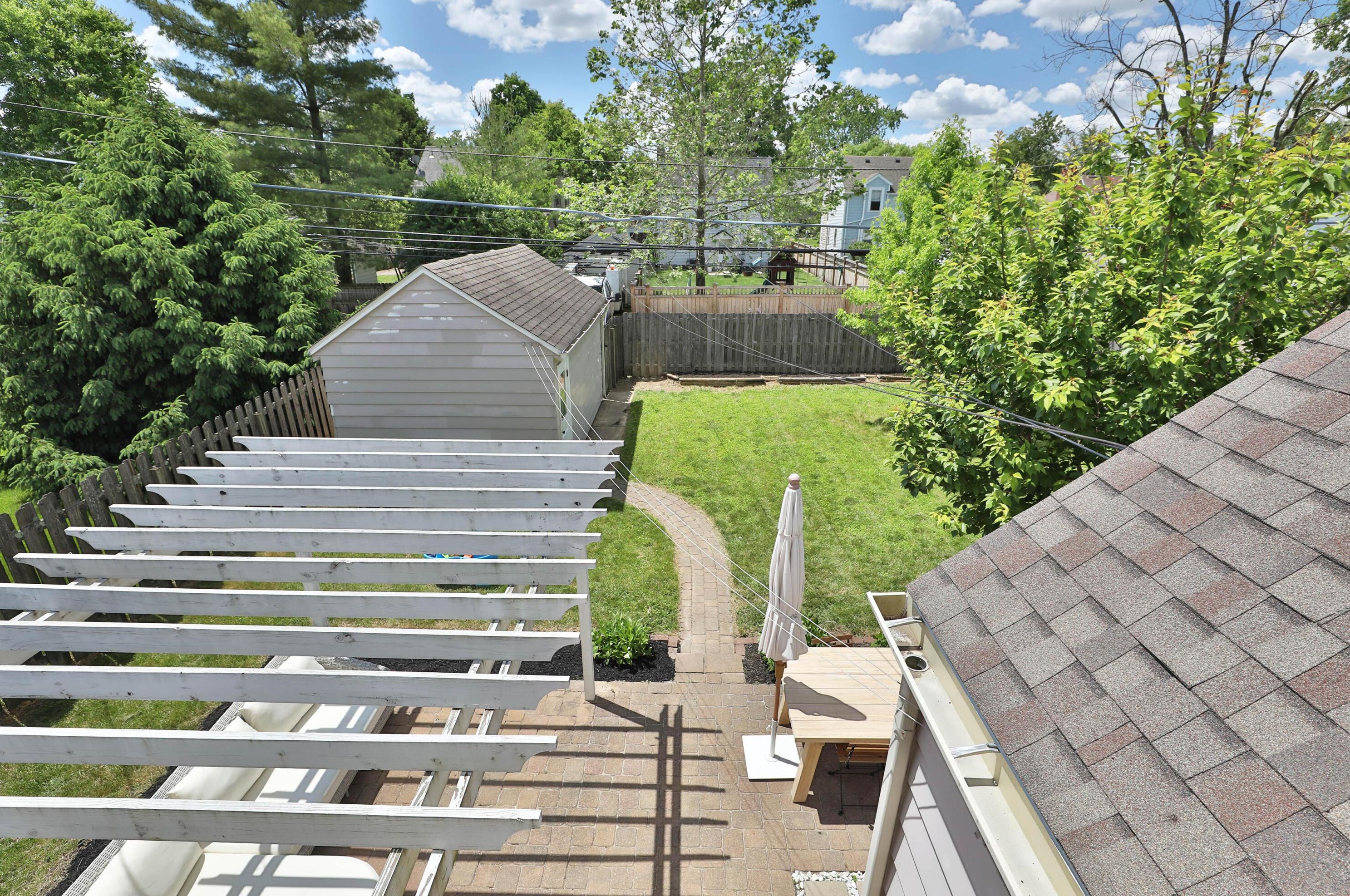 1011 Roosevelt Ave, Columbus OH 43209-1558 exterior