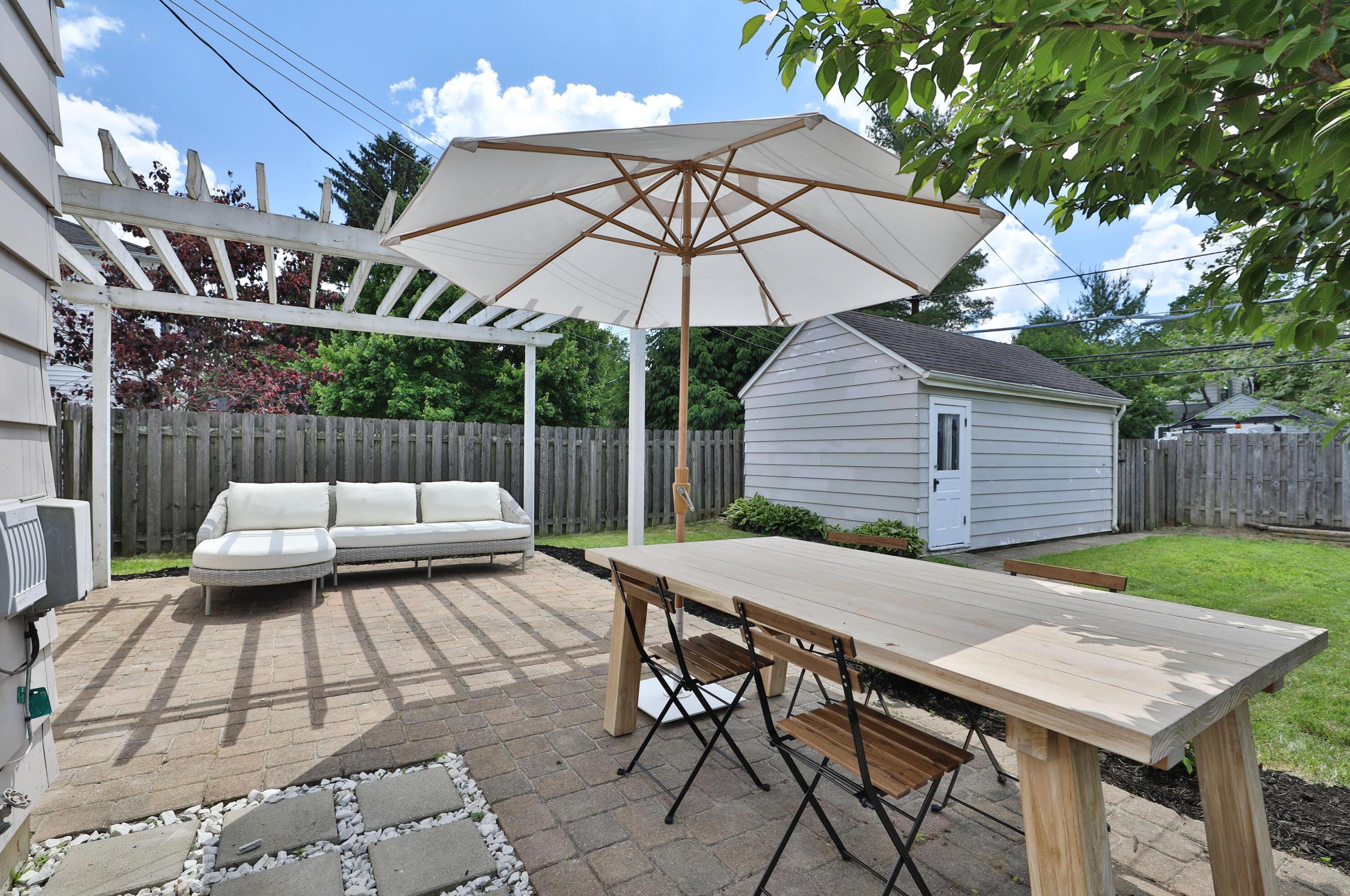 1011 Roosevelt Ave, Columbus OH 43209-1558 exterior