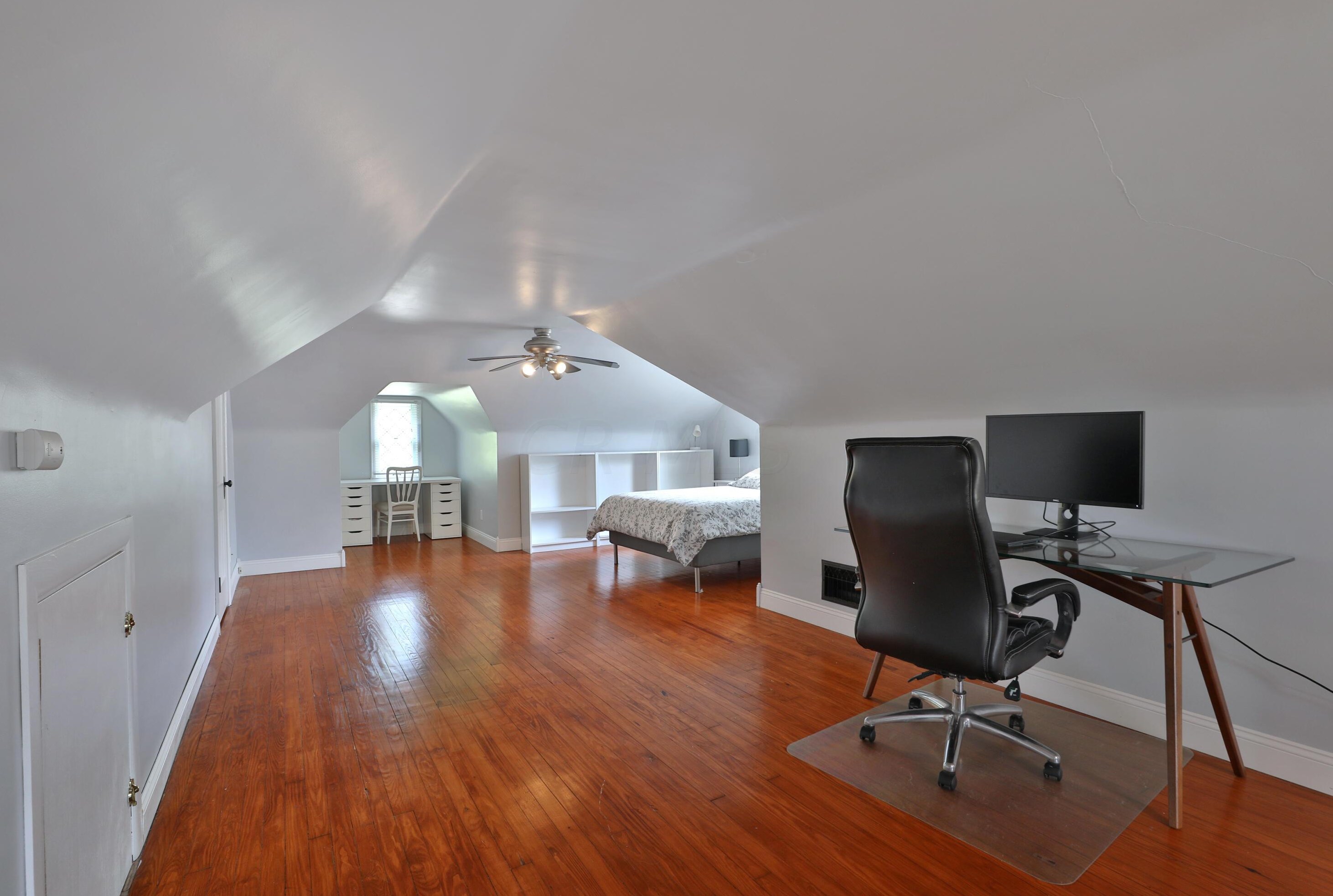 1011 Roosevelt Ave, Columbus OH 43209-1558 exterior