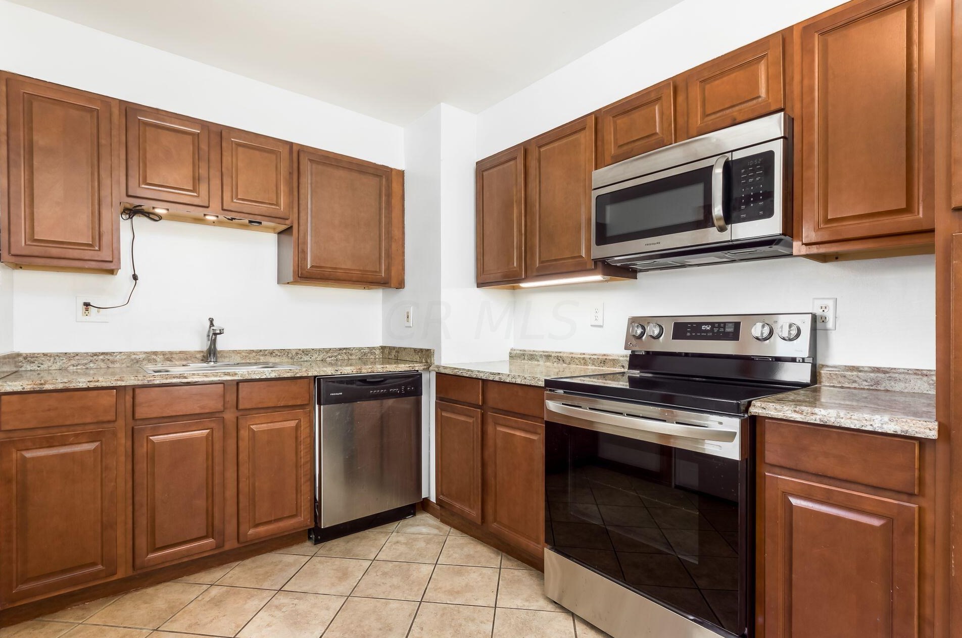 2234 Nottingham Rd, Columbus OH 43221-1149 exterior