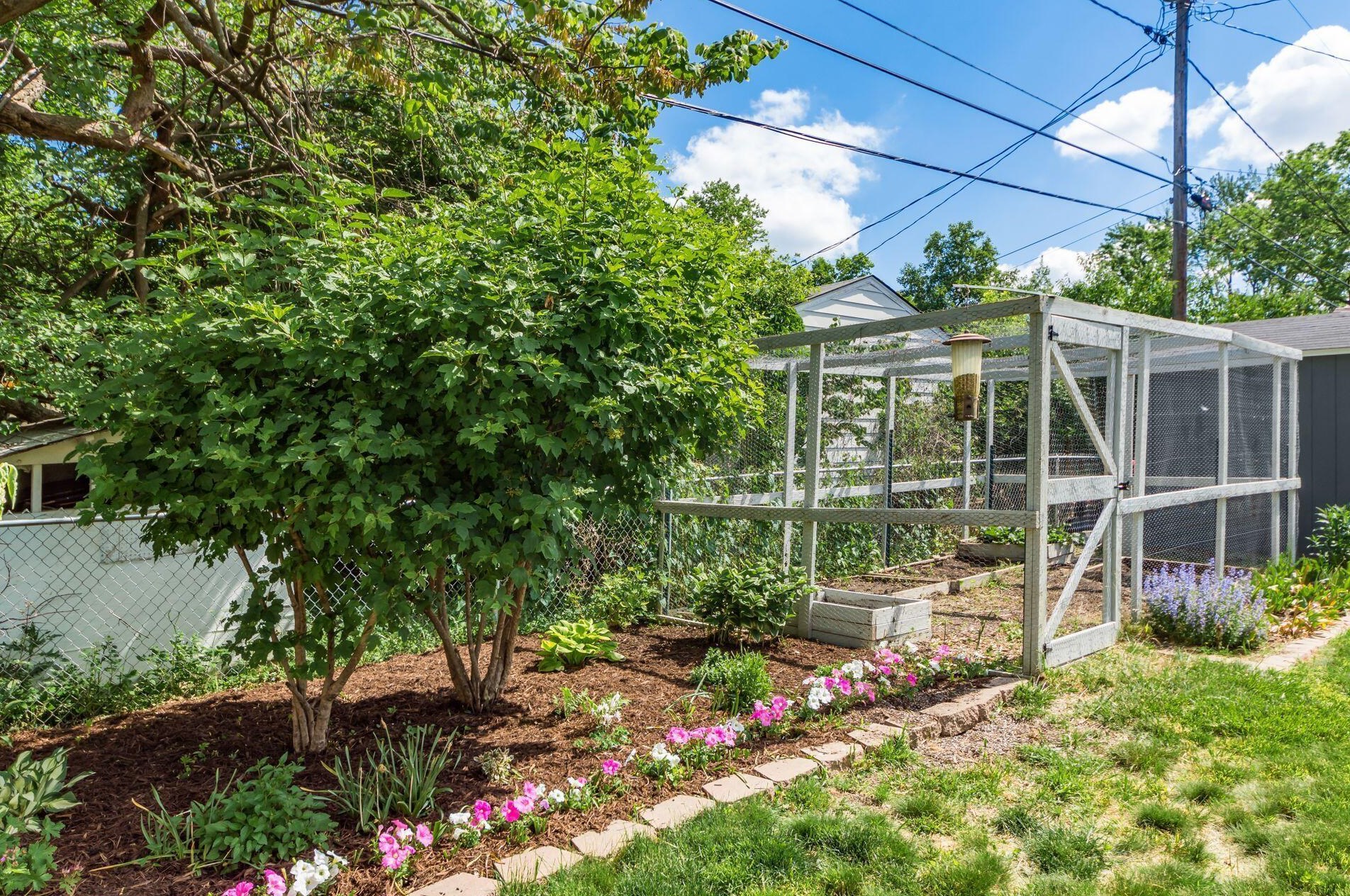 2234 Nottingham Rd, Columbus OH 43221-1149 exterior