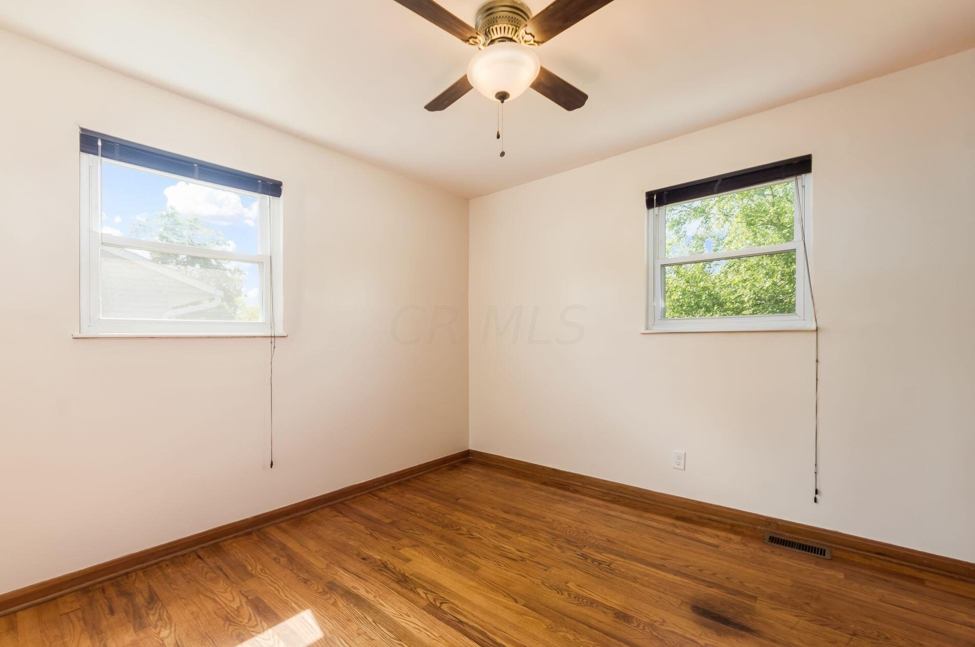 2234 Nottingham Rd, Columbus OH 43221-1149 exterior