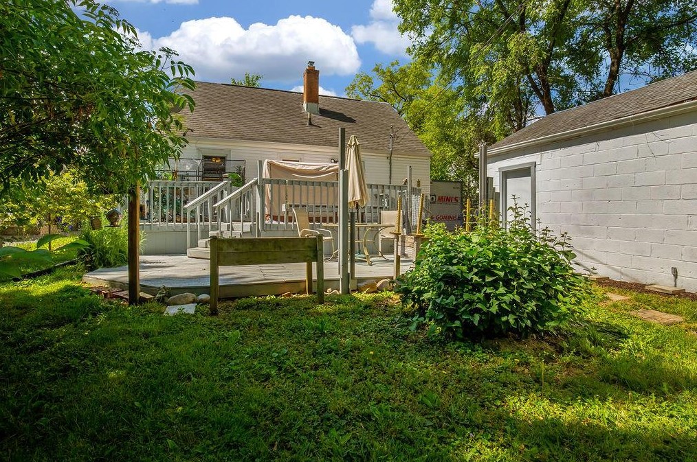 1300 Lenore Ave, Columbus OH 43224-3358 exterior