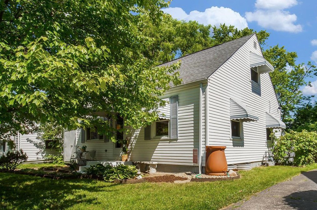 1300 Lenore Ave, Columbus OH 43224-3358 exterior