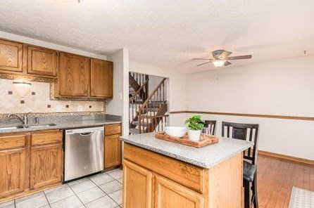 3845 Julia Ct, Columbus OH 43230-4133 exterior