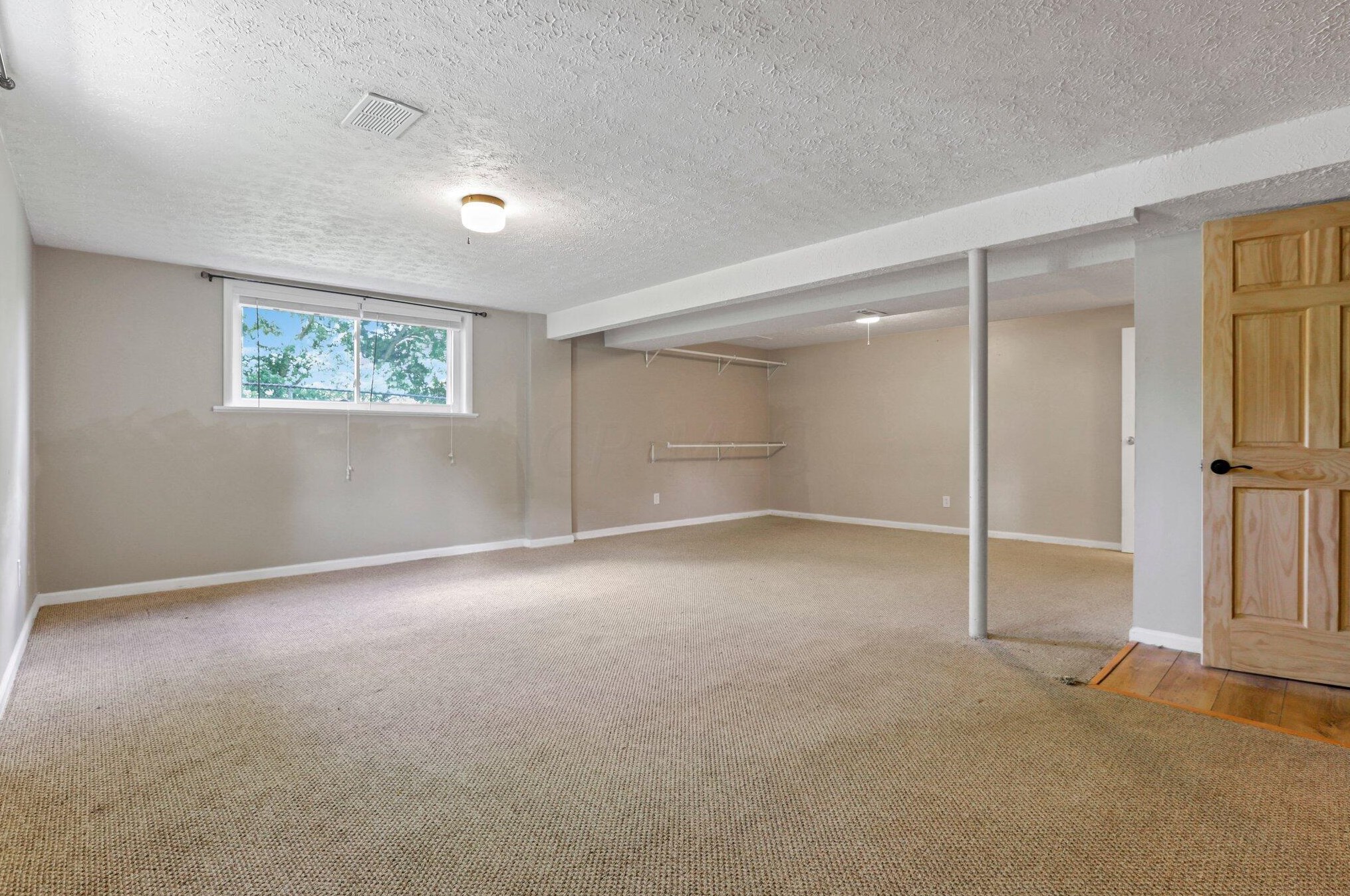 130 Alameda Ct, Lancaster OH  43130-2201 exterior