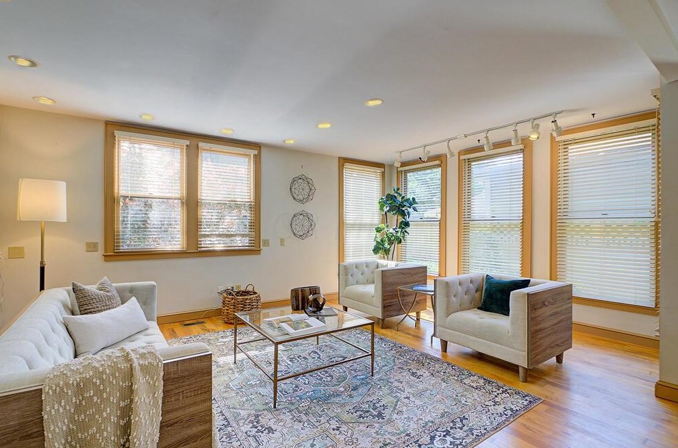 774 6 St, Columbus OH 43206-2130 exterior