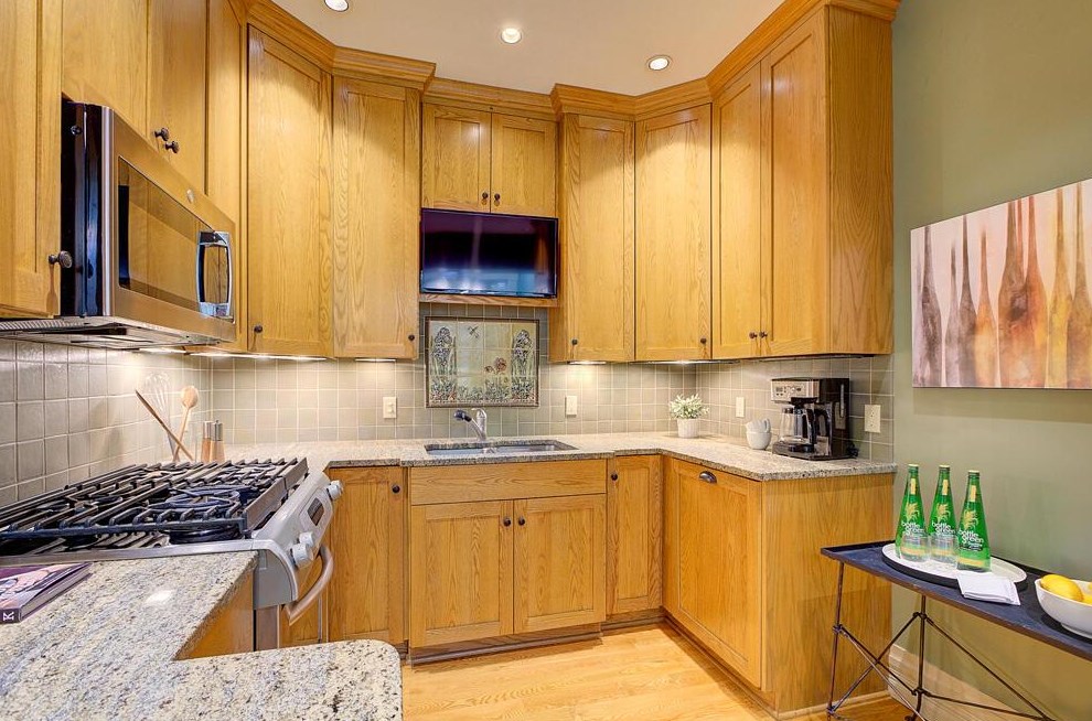 774 6 St, Columbus OH 43206-2130 exterior