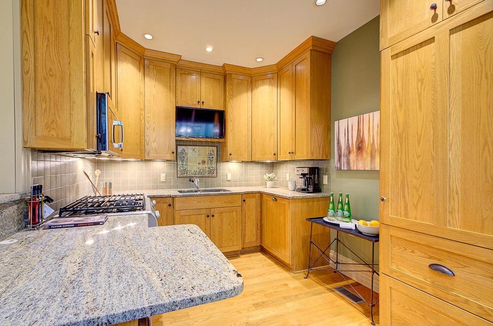 774 6 St, Columbus OH 43206-2130 exterior