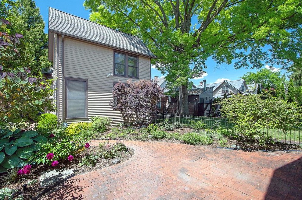 774 6 St, Columbus OH 43206-2130 exterior