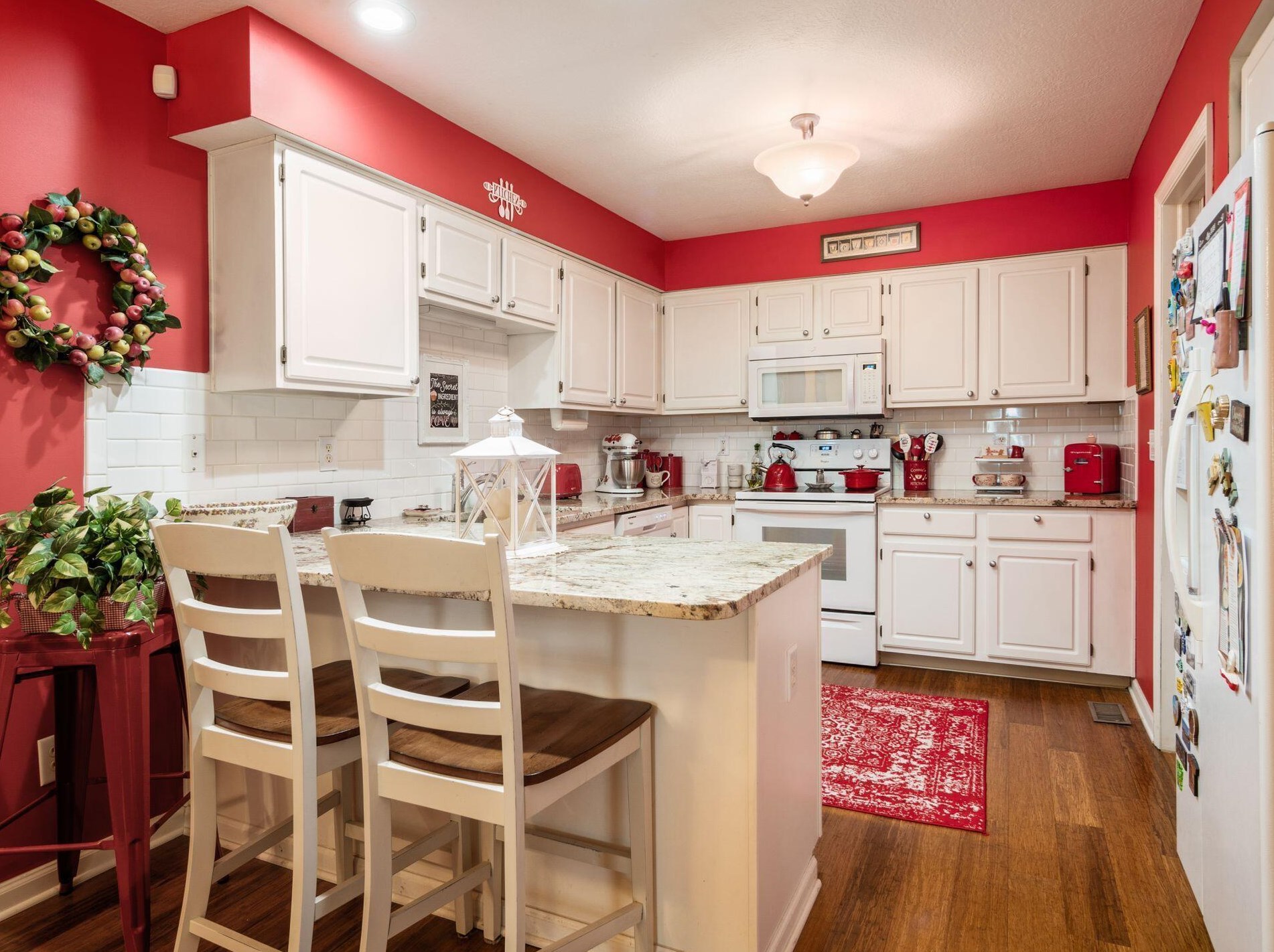 3046 Ravine Pointe Dr, Columbus OH 43231-7680 exterior