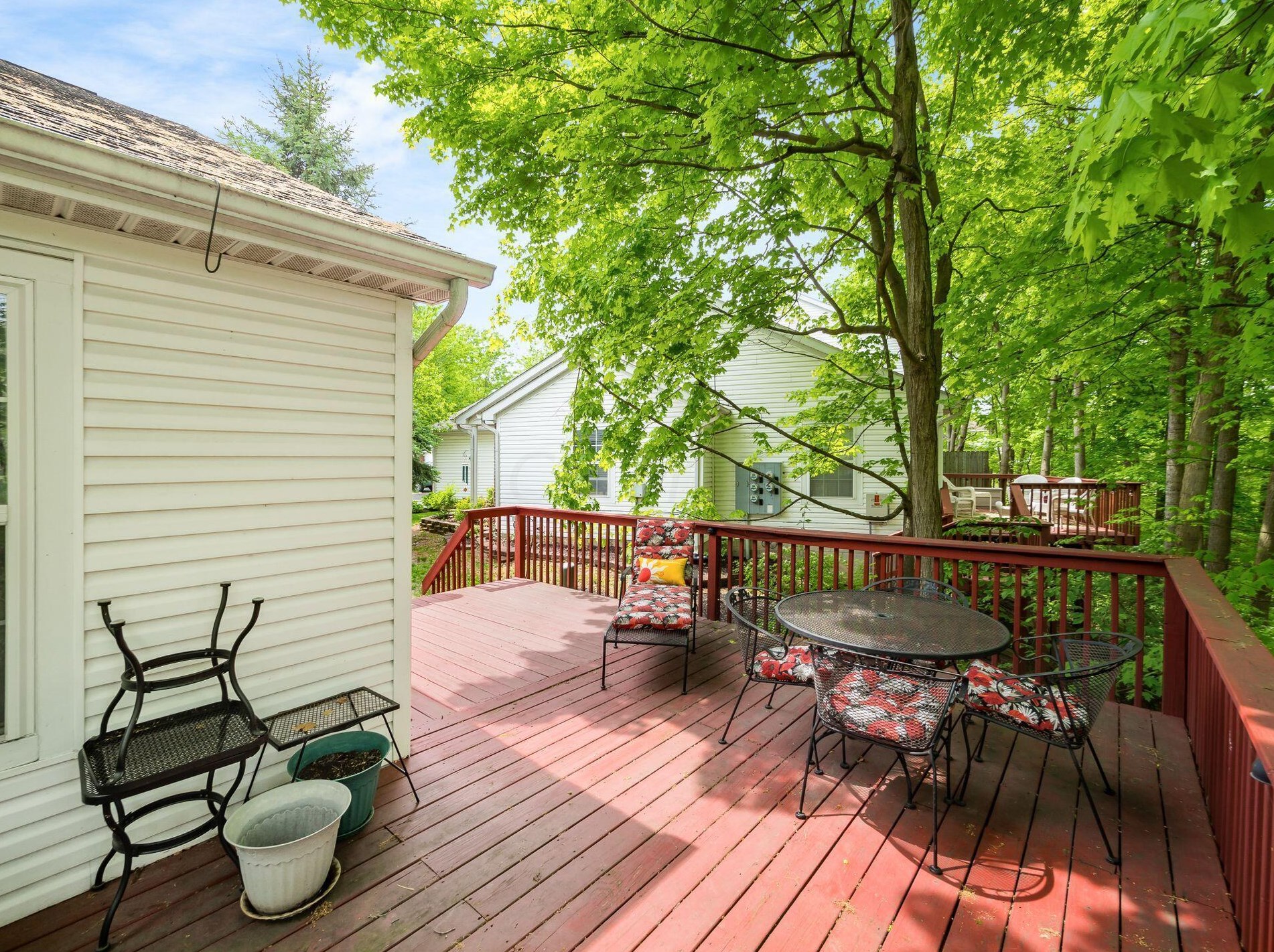 3046 Ravine Pointe Dr, Columbus OH 43231-7680 exterior