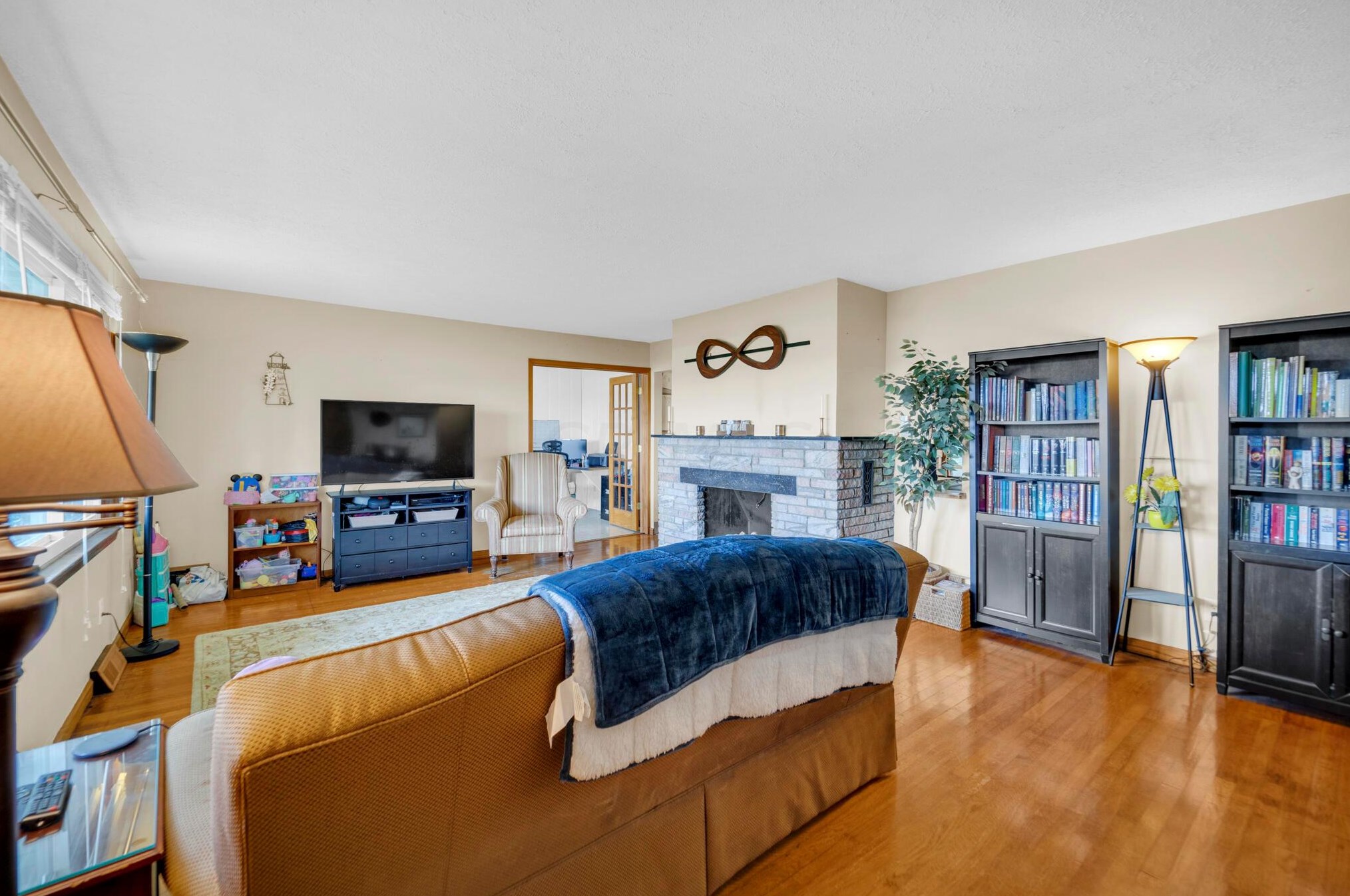 4230 Elliott Rd, Hilliard OH  43026-7648 exterior