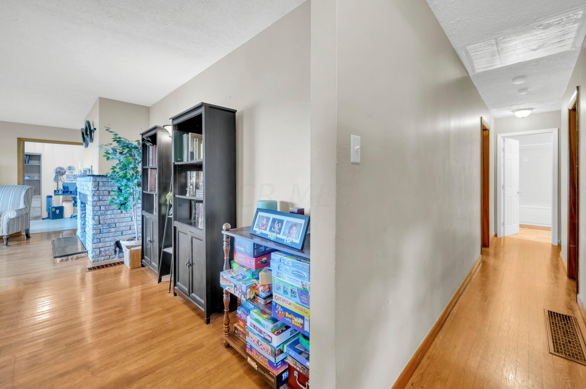 4230 Elliott Rd, Hilliard OH  43026-7648 exterior