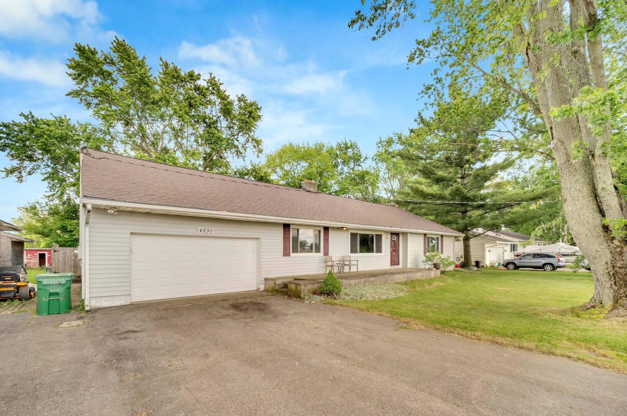 4230 Elliott Rd, Hilliard OH  43026-7648 exterior