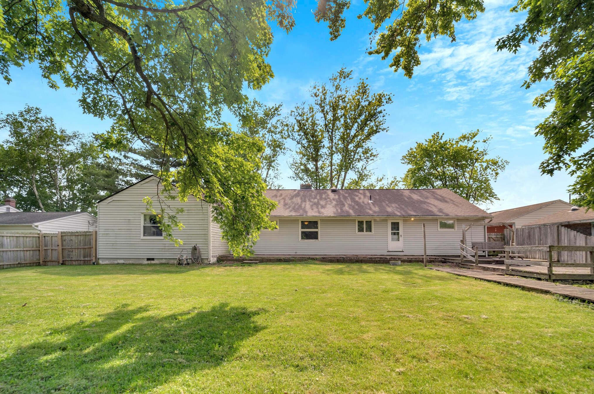 4230 Elliott Rd, Hilliard OH  43026-7648 exterior