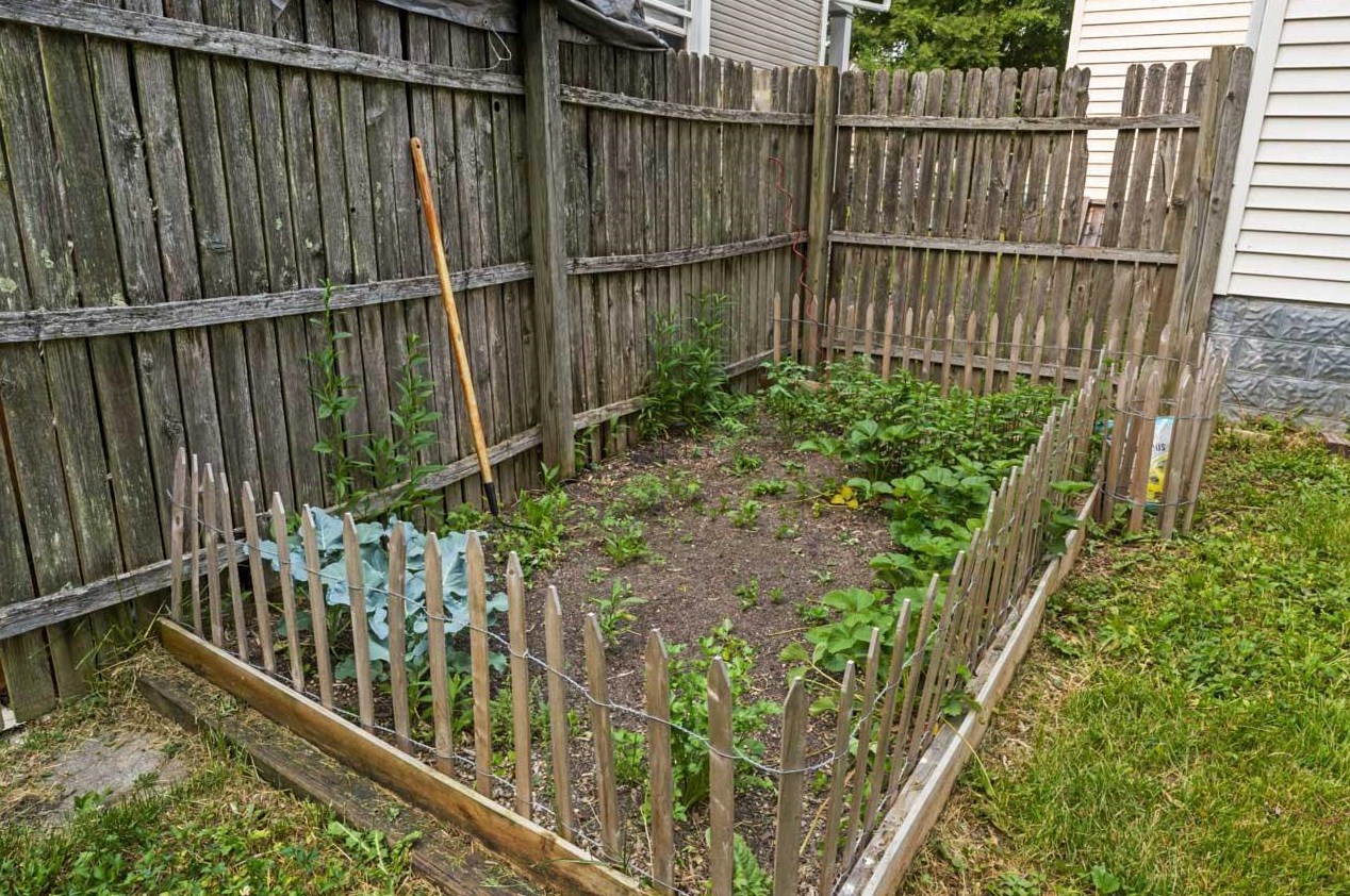 525 Maple St, Lancaster OH 43130-3125 exterior