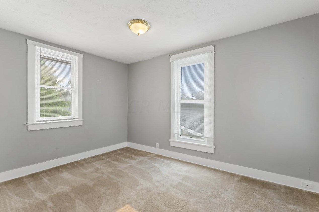 525 Maple St, Lancaster OH 43130-3125 exterior