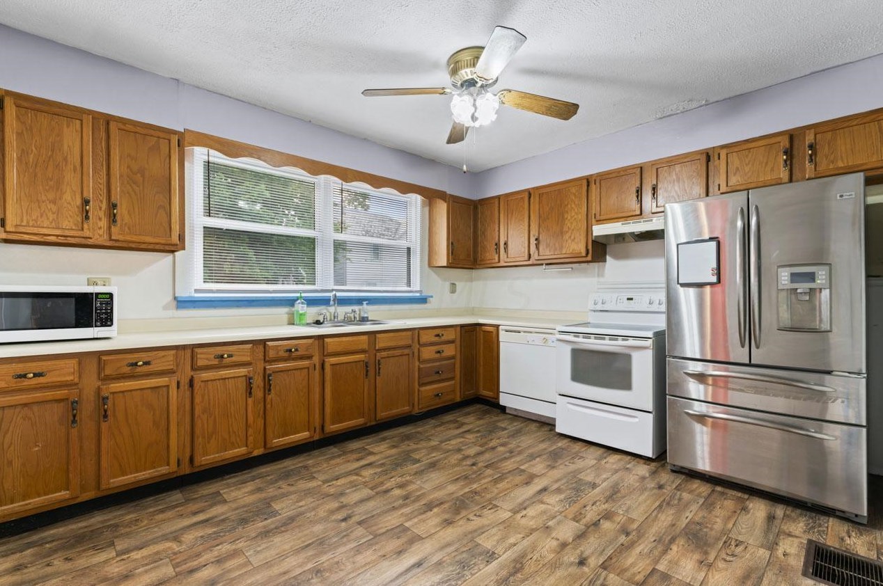 525 Maple St, Lancaster OH 43130-3125 exterior