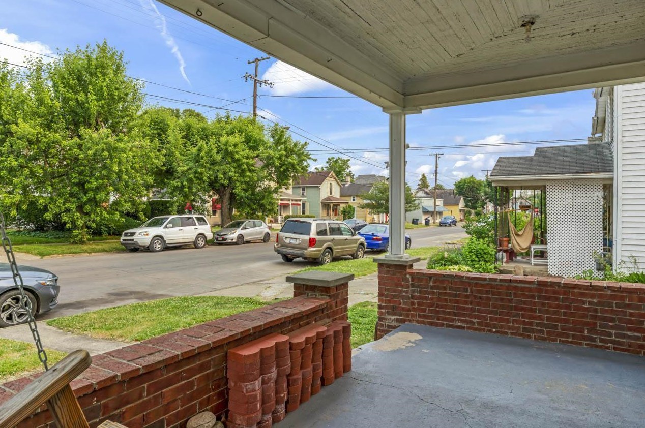 525 Maple St, Lancaster OH 43130-3125 exterior