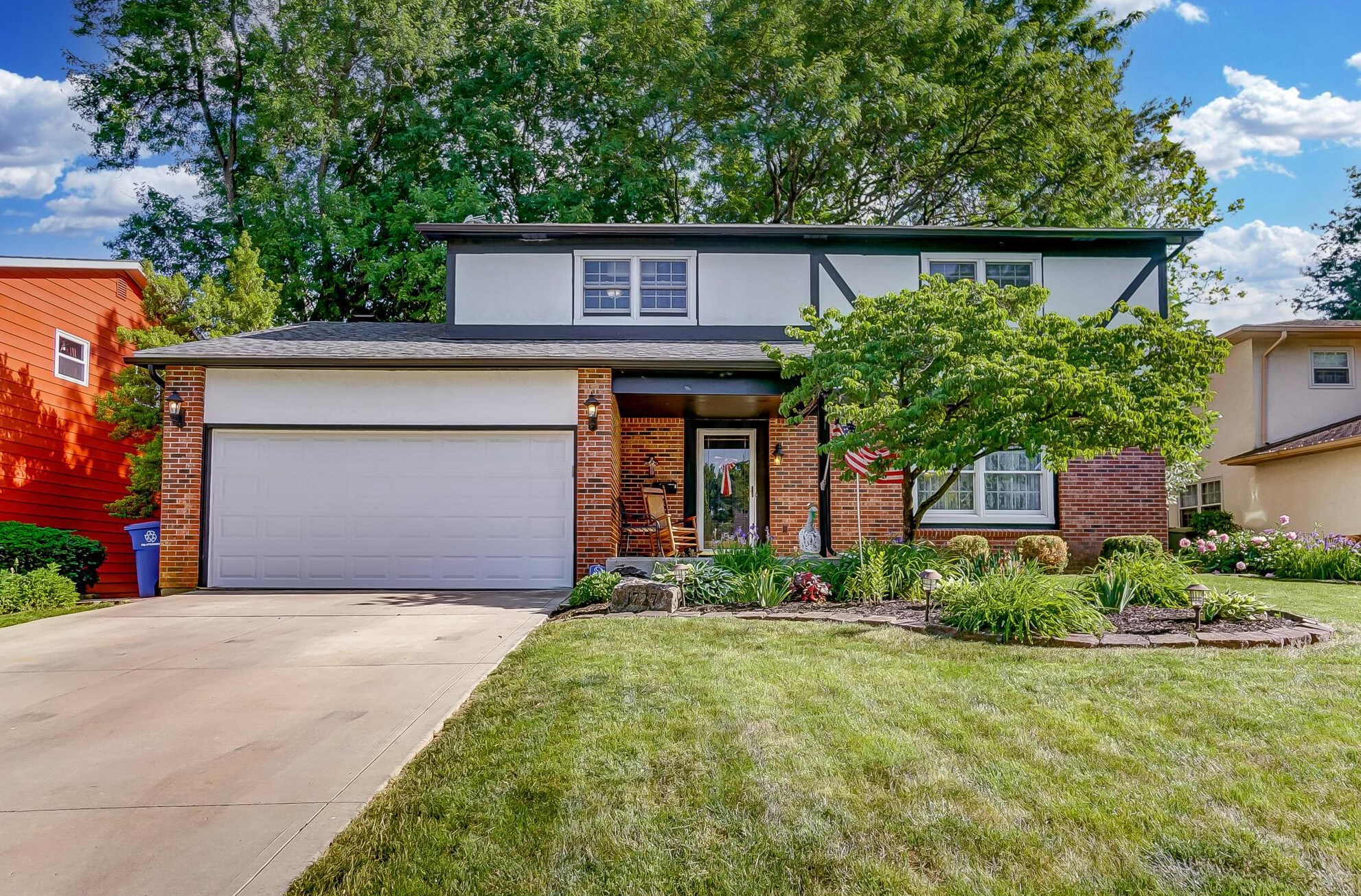 1727 Staffordshire Rd, Columbus OH 43229-2141 exterior