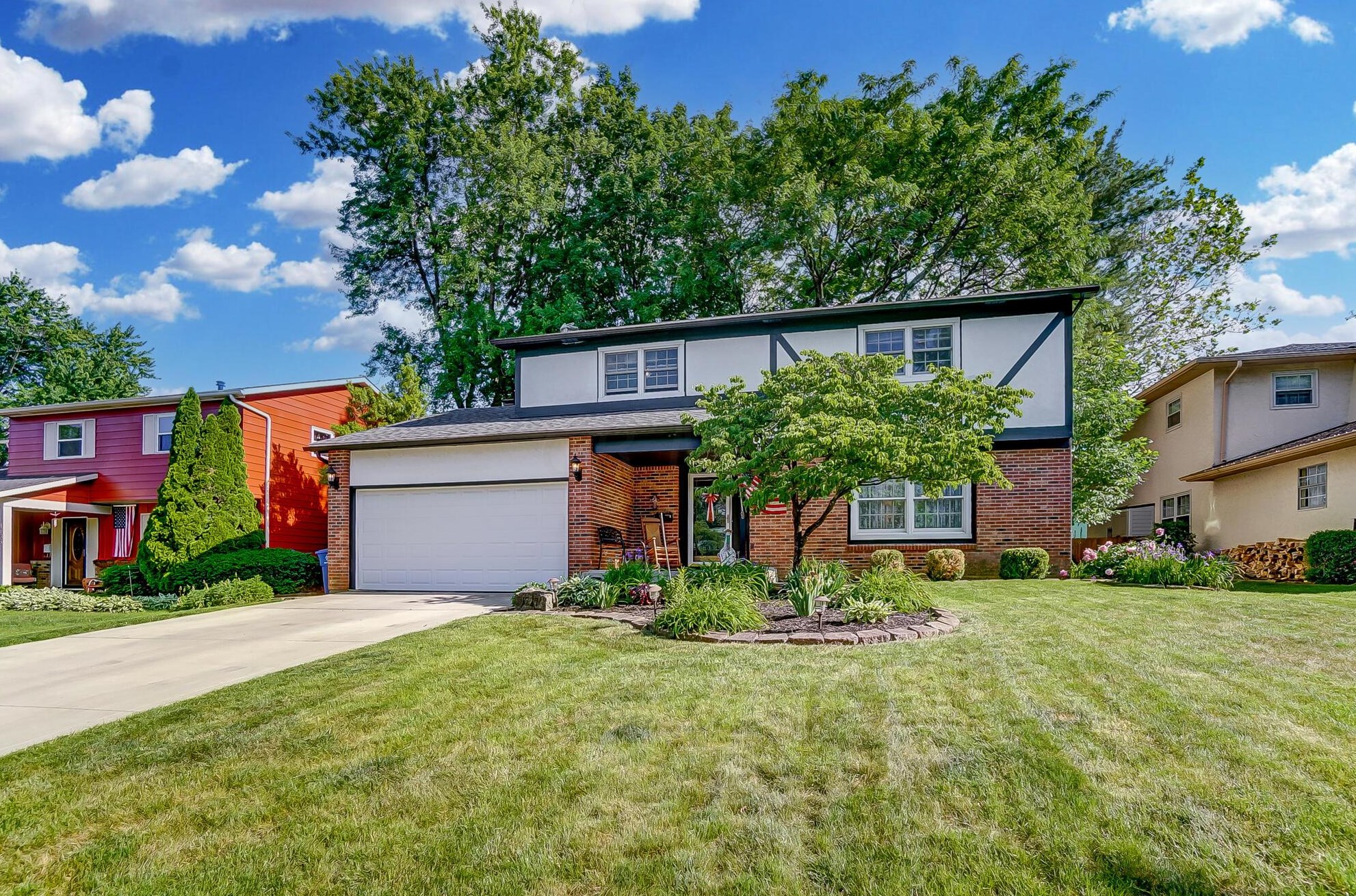 1727 Staffordshire Rd, Columbus OH 43229-2141 exterior