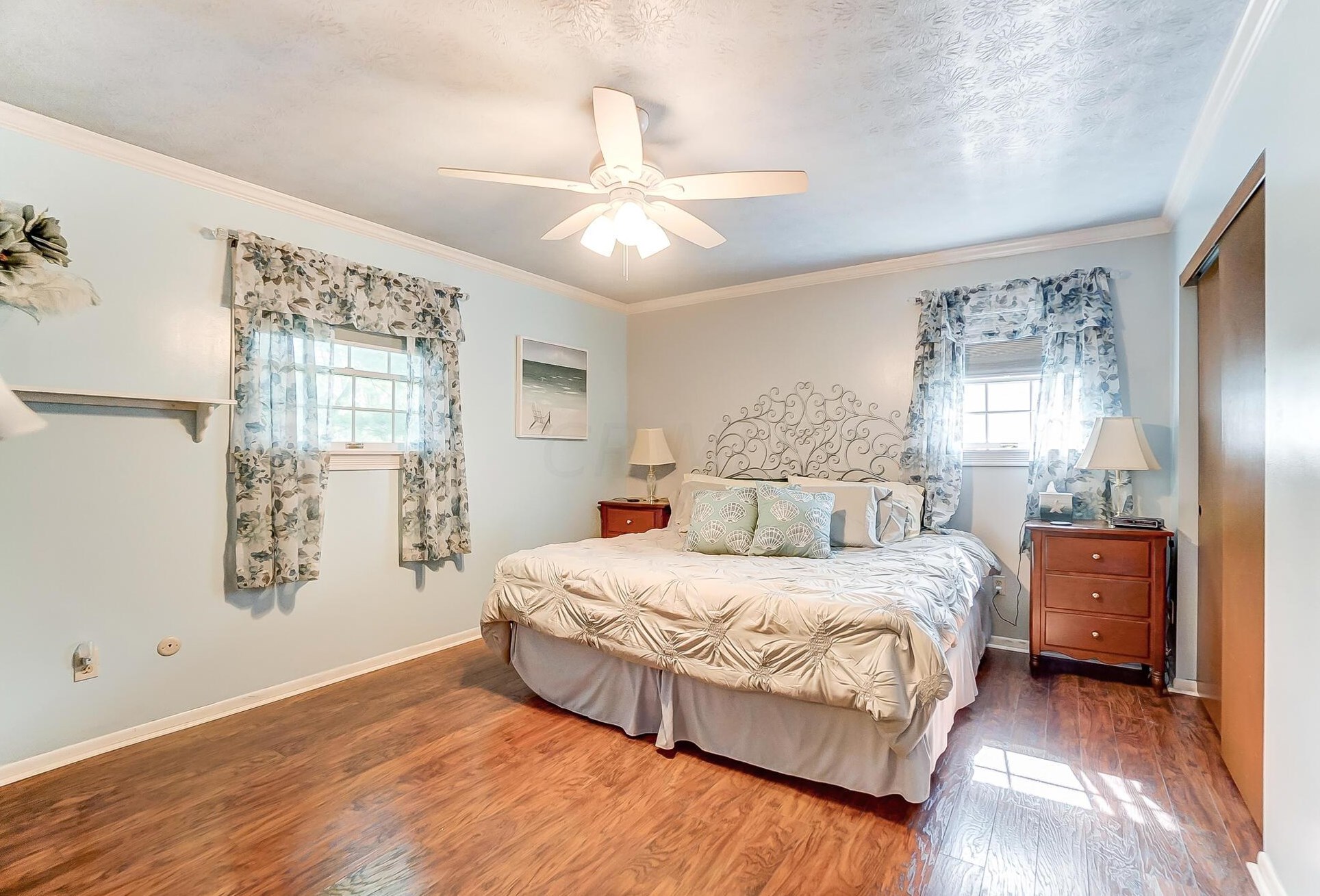 1727 Staffordshire Rd, Columbus OH 43229-2141 exterior