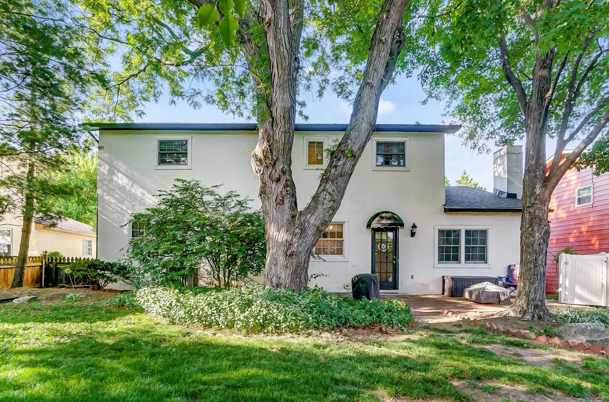 1727 Staffordshire Rd, Columbus OH 43229-2141 exterior