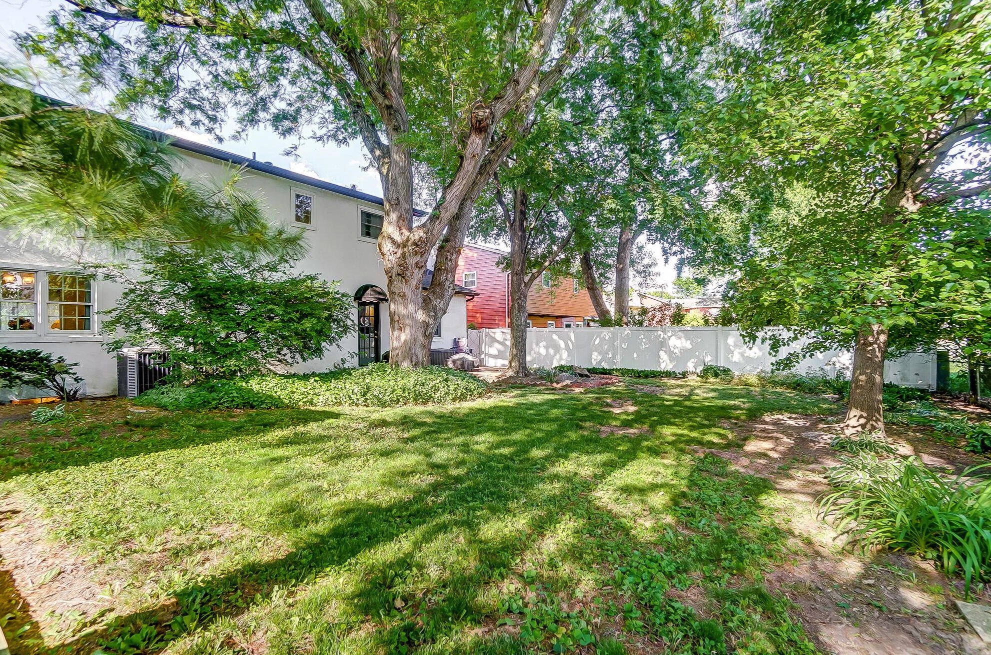 1727 Staffordshire Rd, Columbus OH 43229-2141 exterior