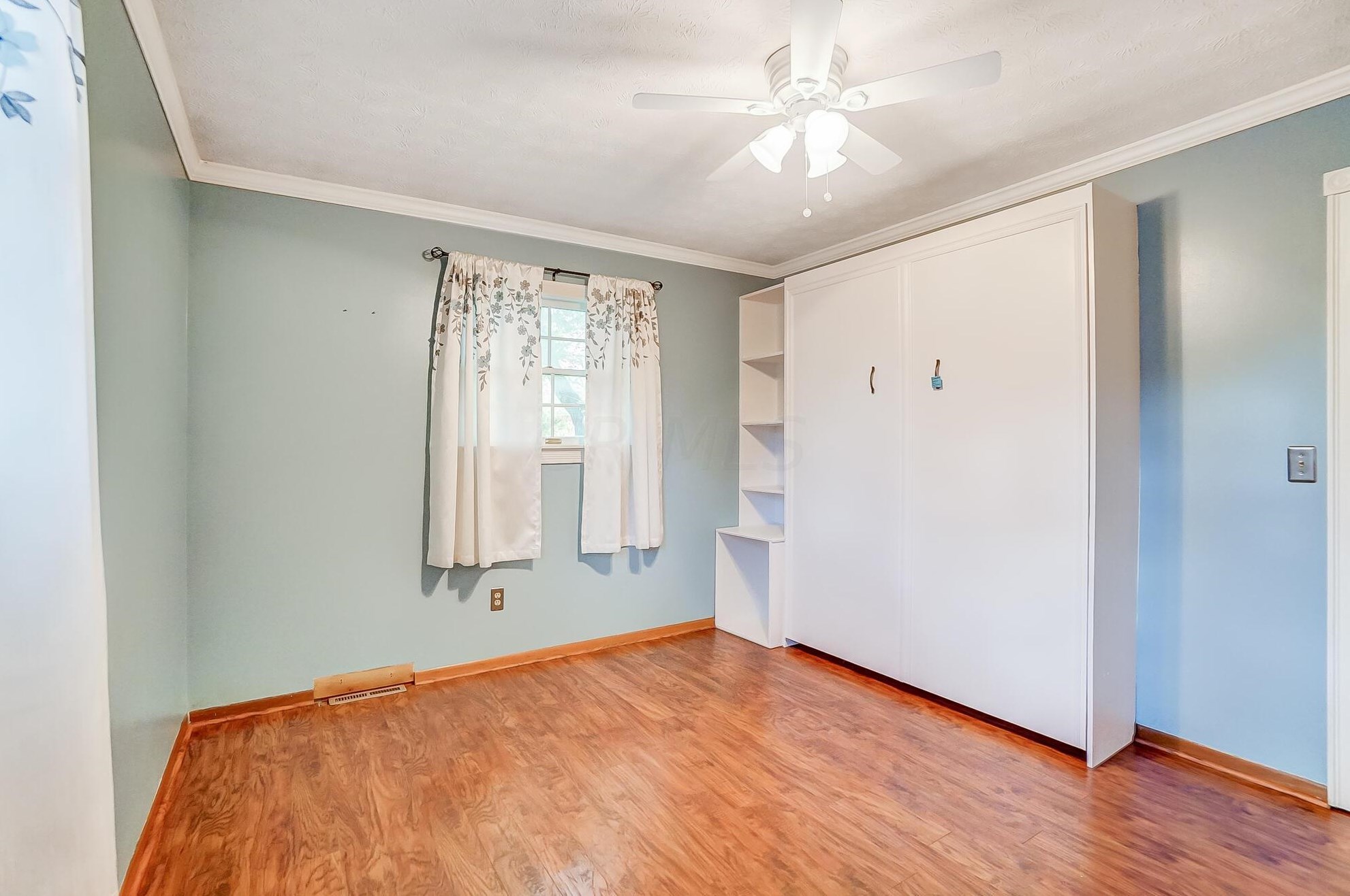 1727 Staffordshire Rd, Columbus OH 43229-2141 exterior