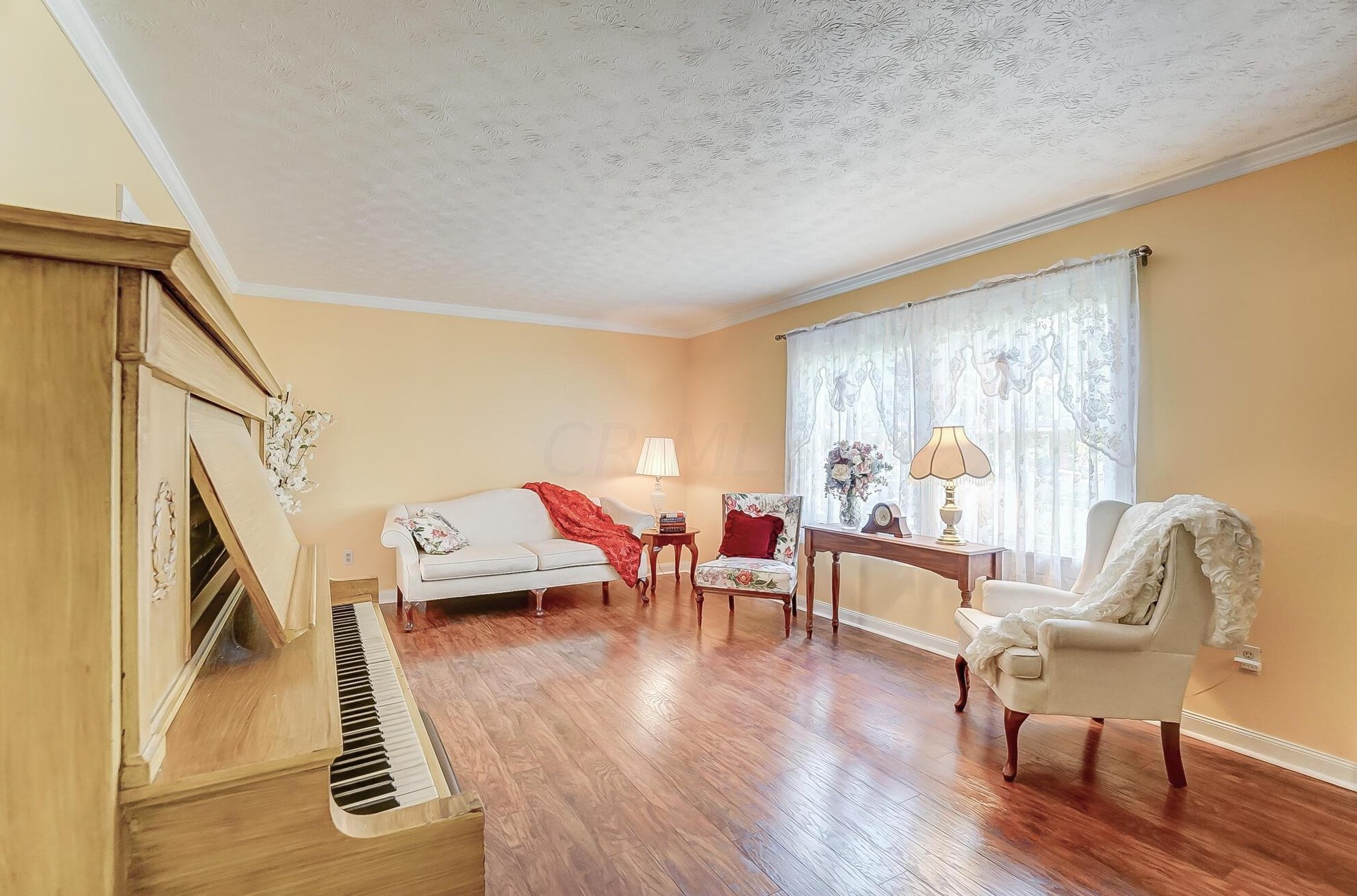 1727 Staffordshire Rd, Columbus OH 43229-2141 exterior