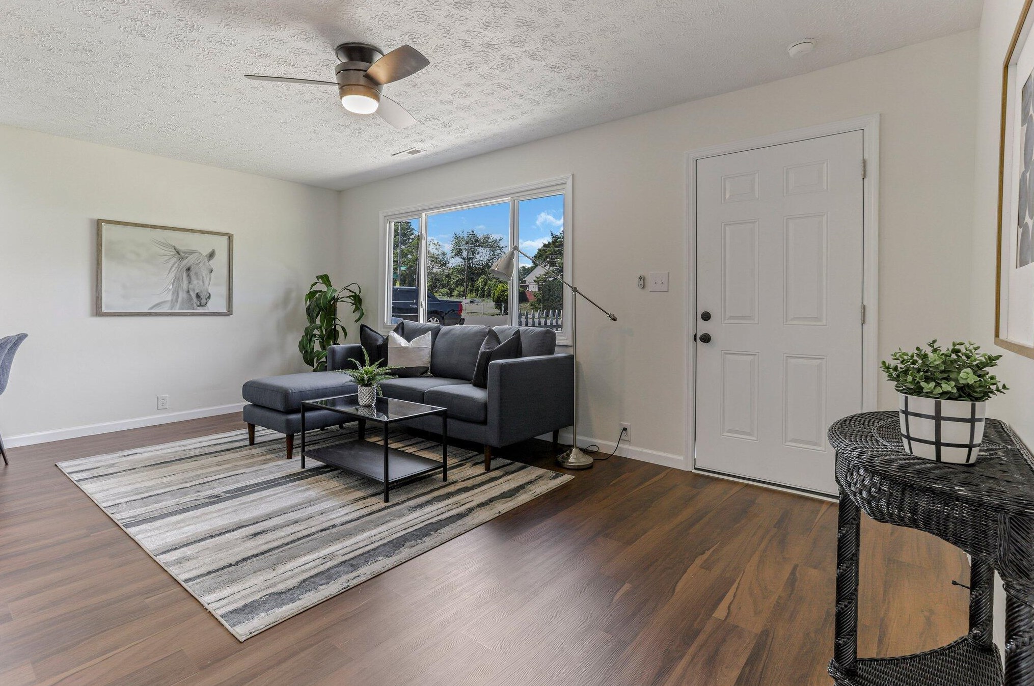 1473 Cooke Rd, Columbus OH 43214-3112 exterior