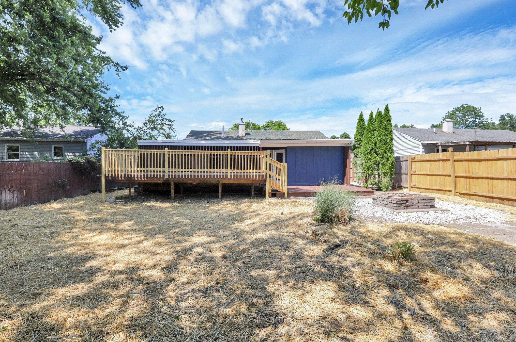 1473 Cooke Rd, Columbus OH 43214-3112 exterior