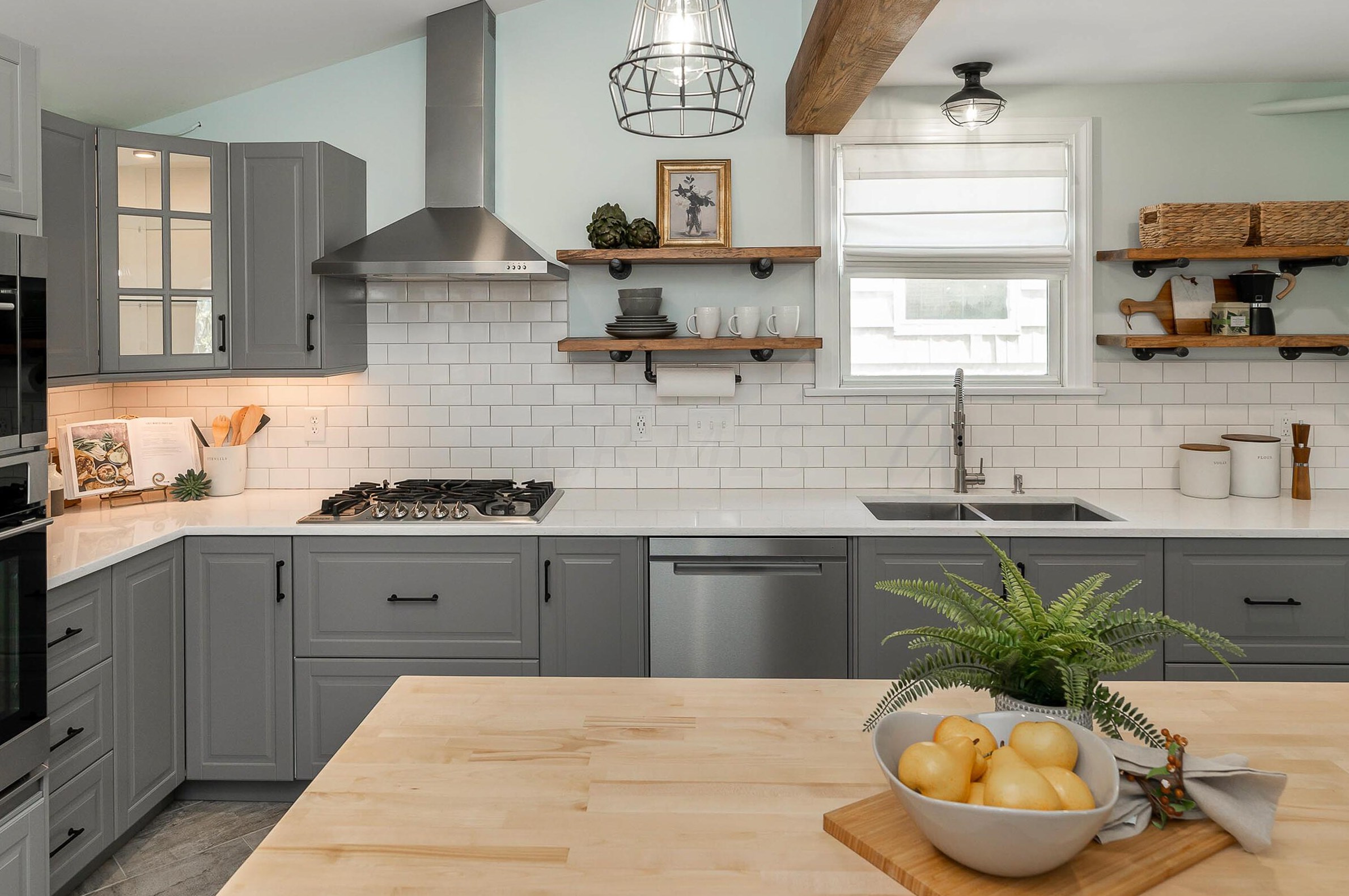 219 Huron Ave, Columbus OH 43204-2662 exterior