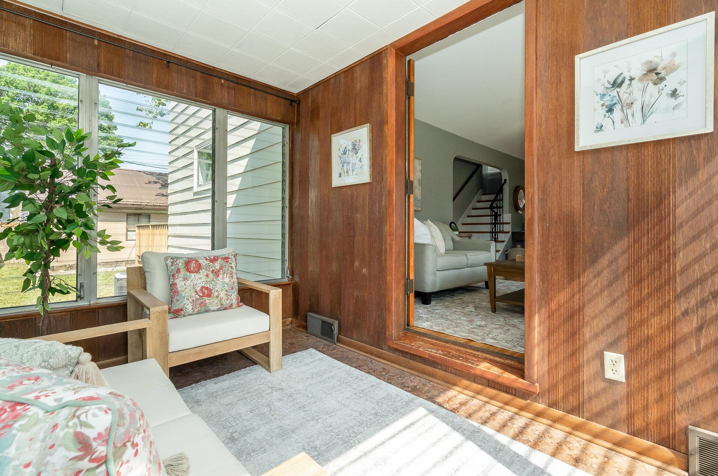 219 Huron Ave, Columbus OH 43204-2662 exterior