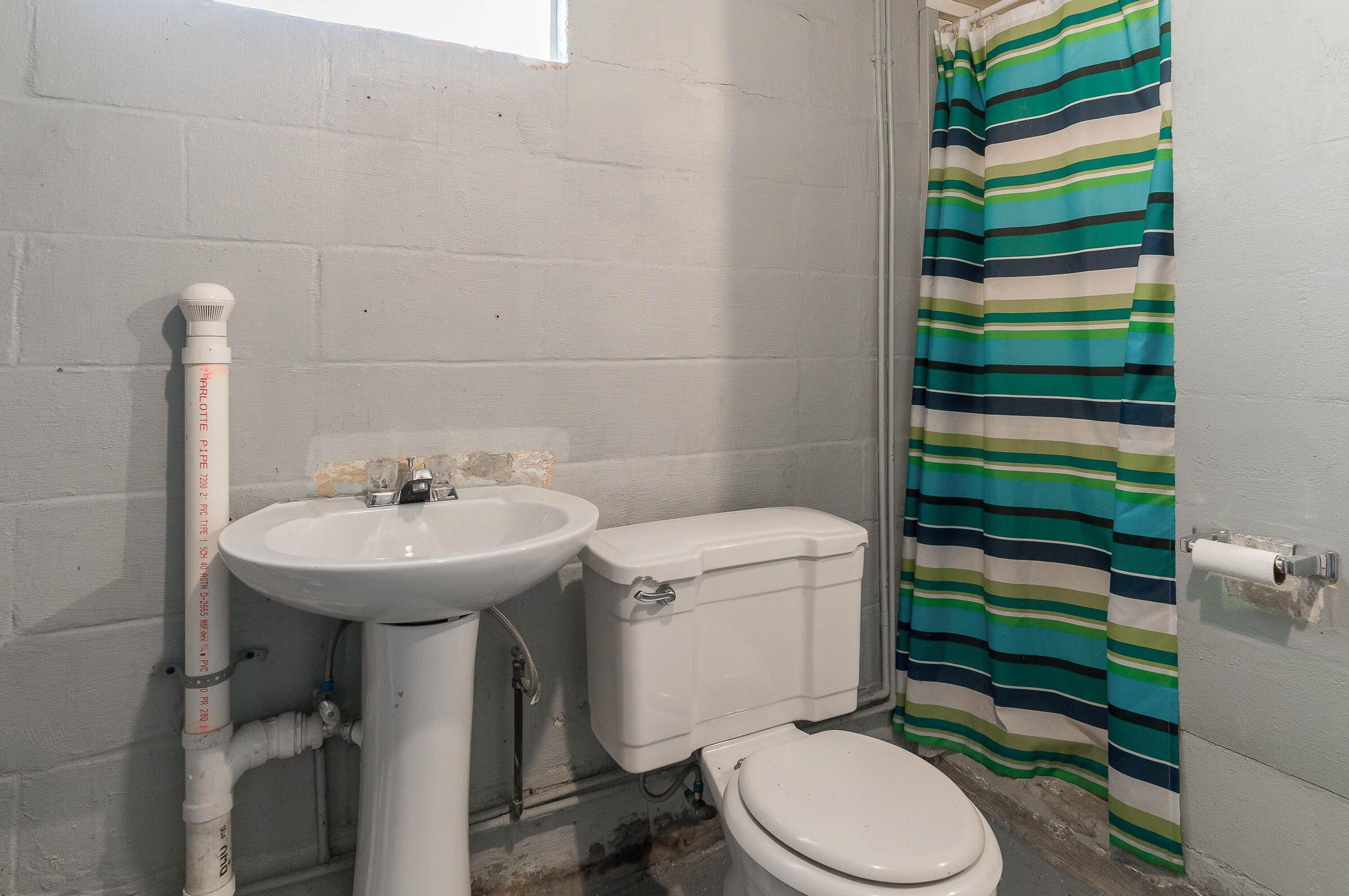 219 Huron Ave, Columbus OH 43204-2662 exterior