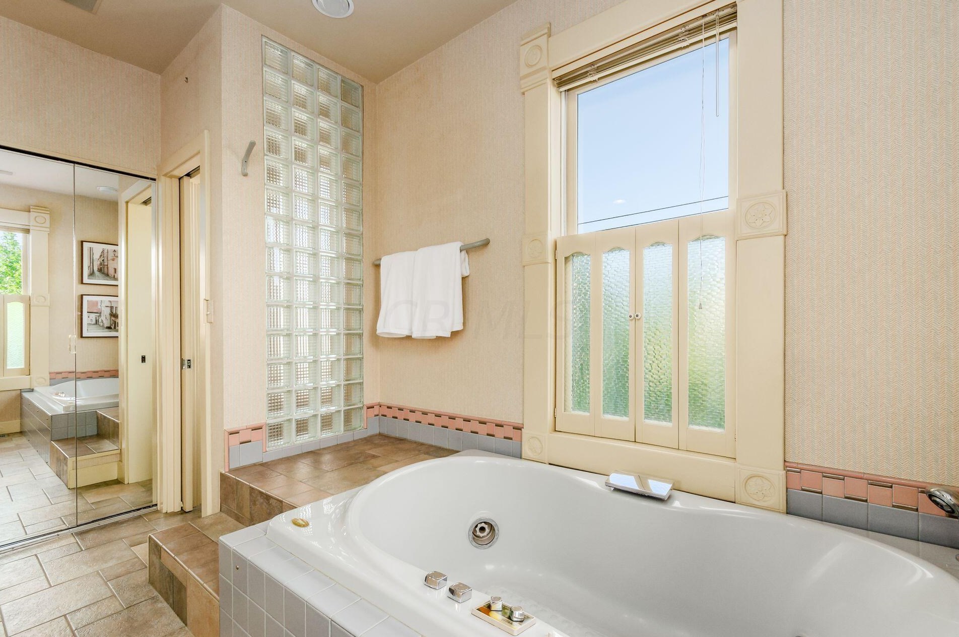 751 Jaeger St, Columbus OH 43206-2273 exterior