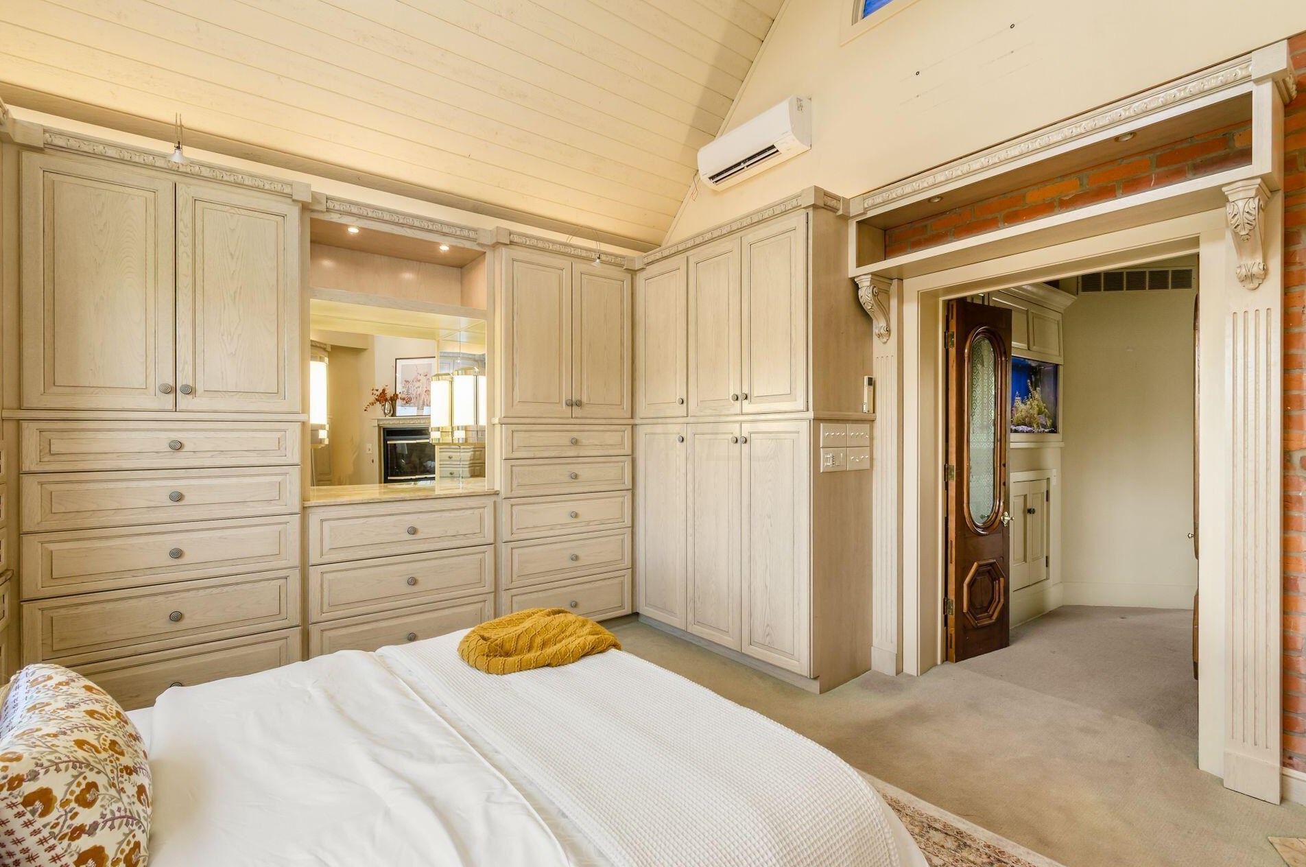 751 Jaeger St, Columbus OH 43206-2273 exterior