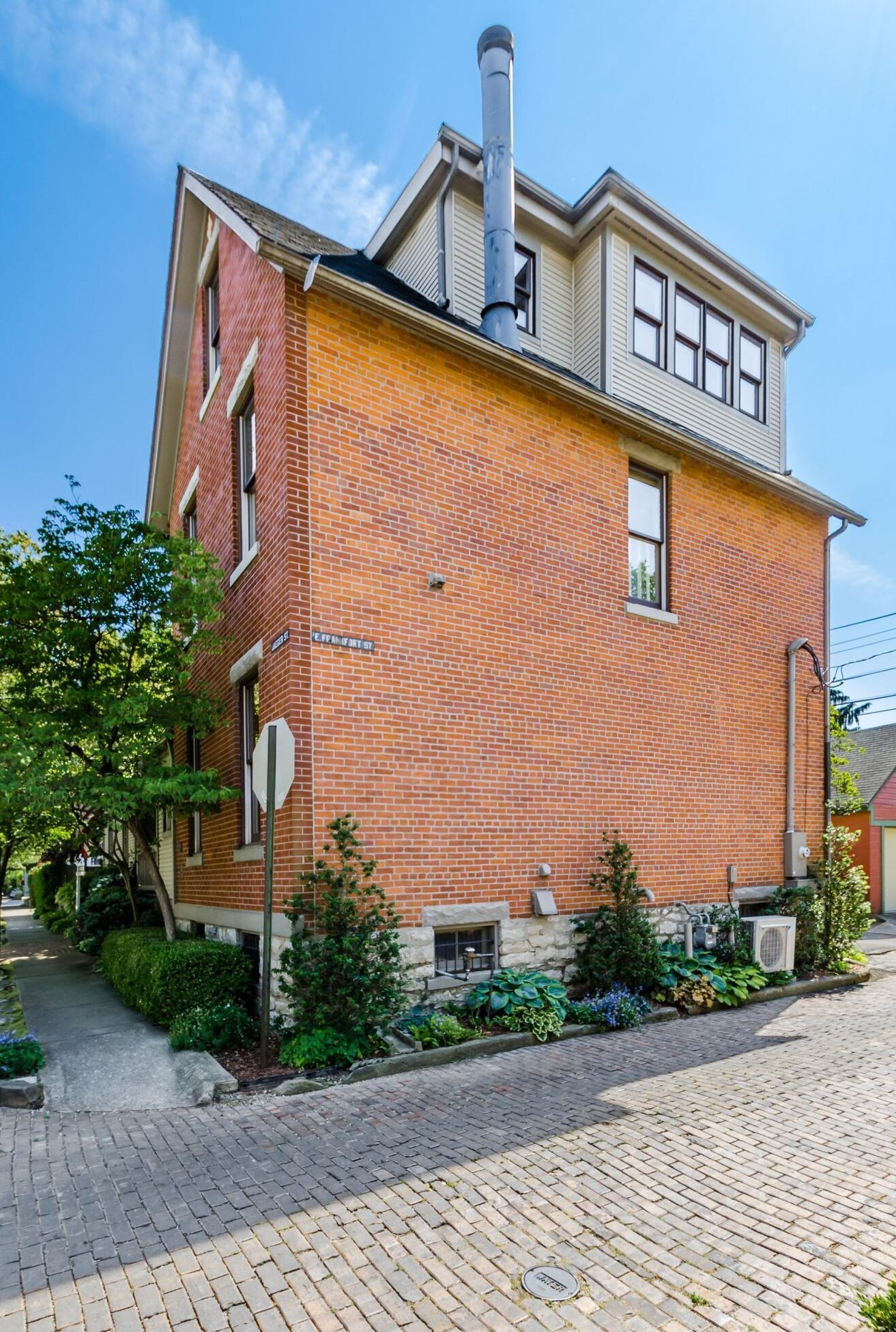 751 Jaeger St, Columbus OH 43206-2273 exterior