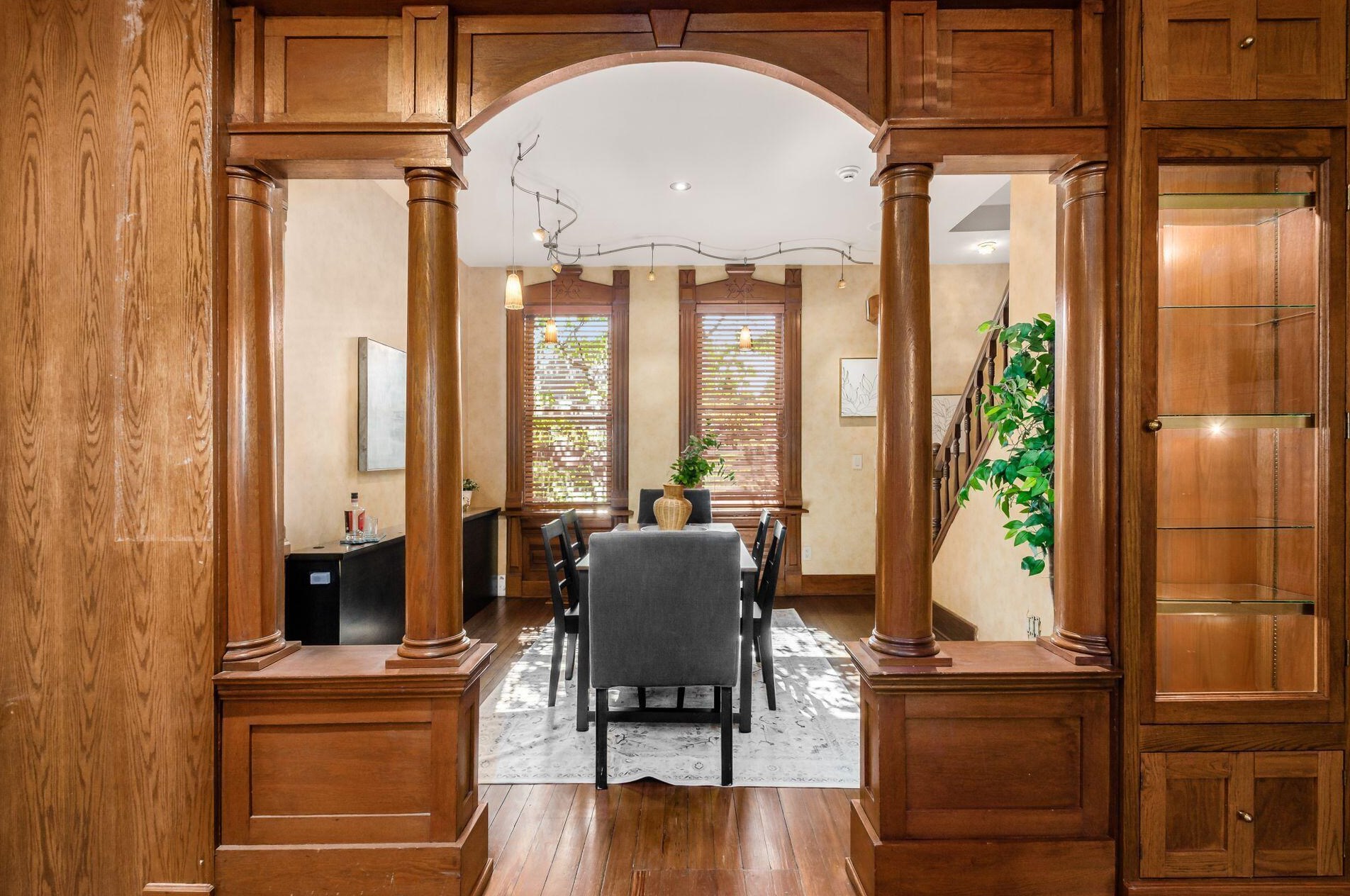 751 Jaeger St, Columbus OH 43206-2273 exterior